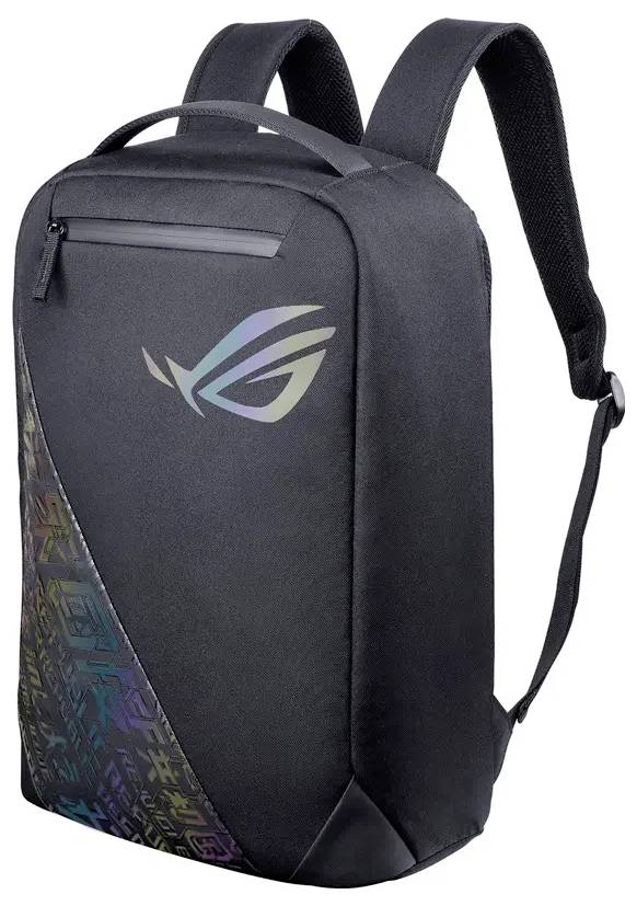 Schwarzer Rucksack mit einem Logo auf der Vorderseite, verstellbaren Trägern und einer Reißverschlusstasche, konzipiert für den täglichen Gebrauch oder zum Transport von Technikgeräten.