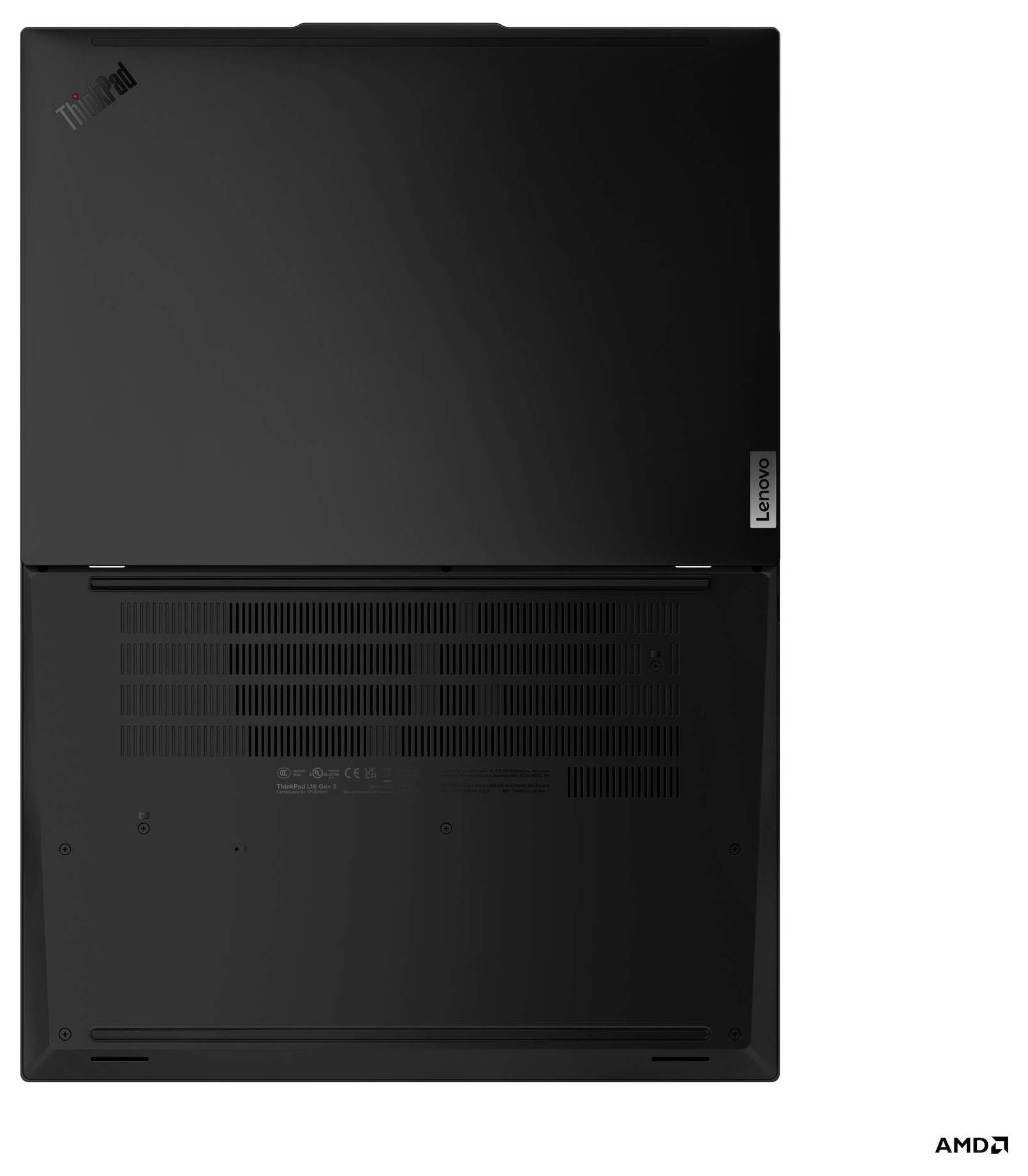 Ein geschlossener schwarzer Laptop mit sichtbaren 'Lenovo'- und 'AMD'-Logos, der die Rückseite und Lüftungsschlitze zeigt.