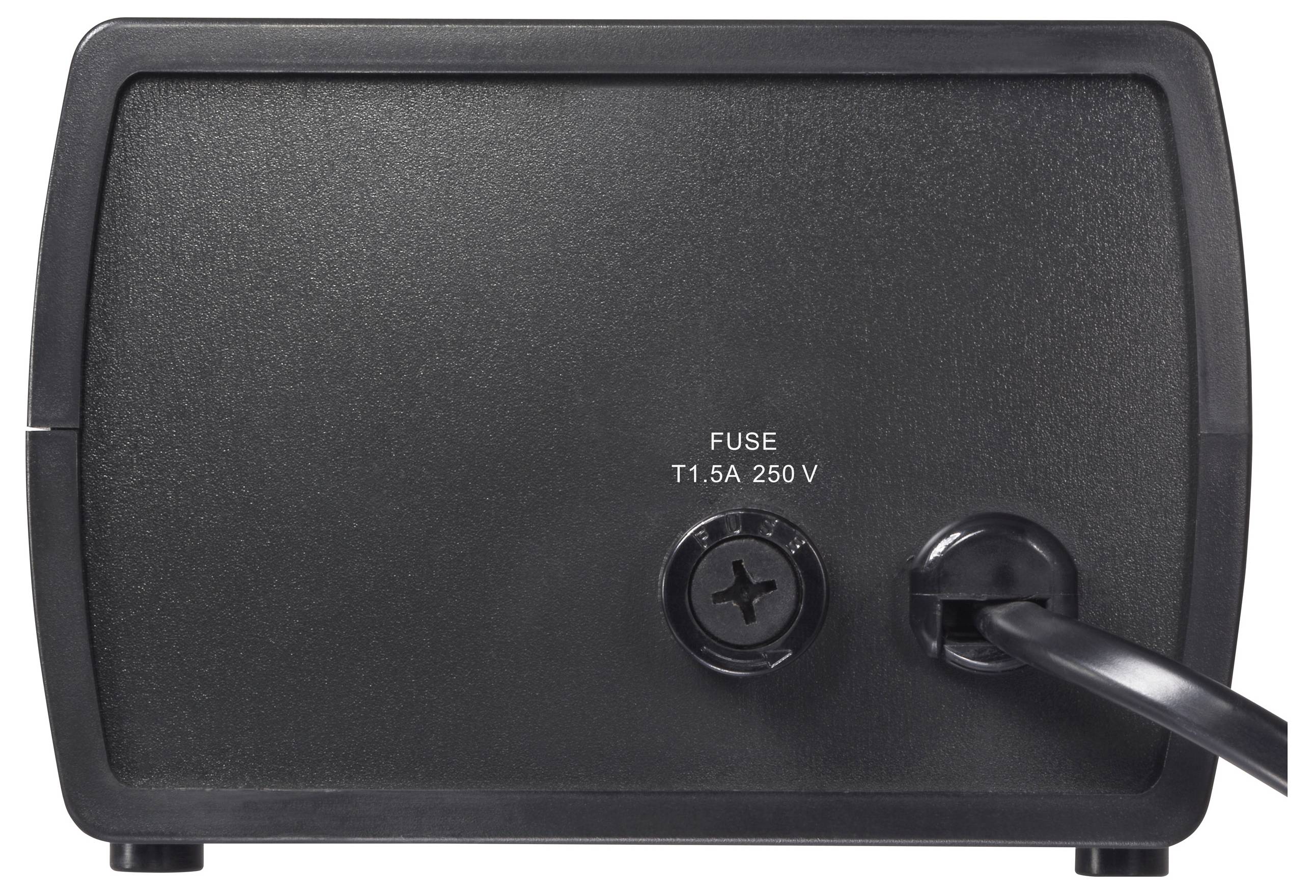 Das Bild zeigt die Rückseite eines schwarzen elektronischen Geräts mit einem Stromkabel und einem beschrifteten Sicherungsplatz mit der Aufschrift „FUSE T1.5A 250V
