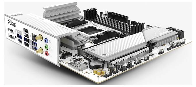 Seitenansicht einer Computermotherboard, die verschiedene Anschlüsse, Steckplätze und Komponenten auf weißem Hintergrund zeigt.