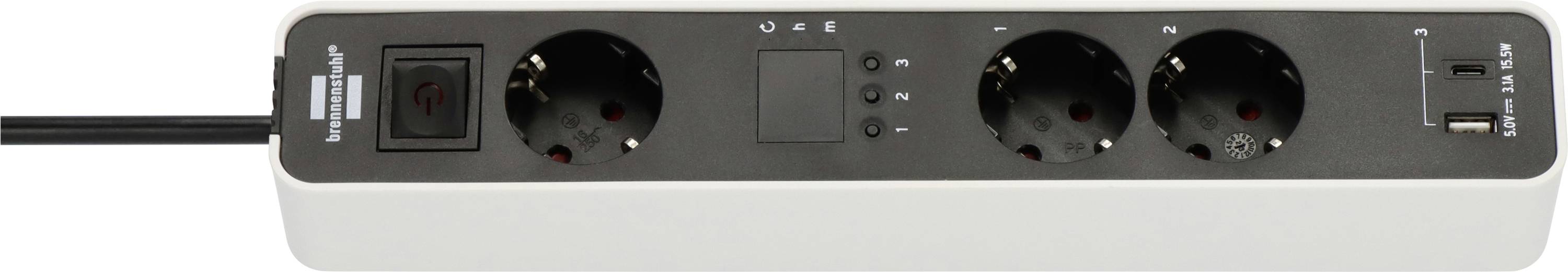 Silberleiste mit einem Schalter, vier Steckdosen und zwei USB-Anschlüssen auf der rechten Seite, gezeigt auf weißem Hintergrund.