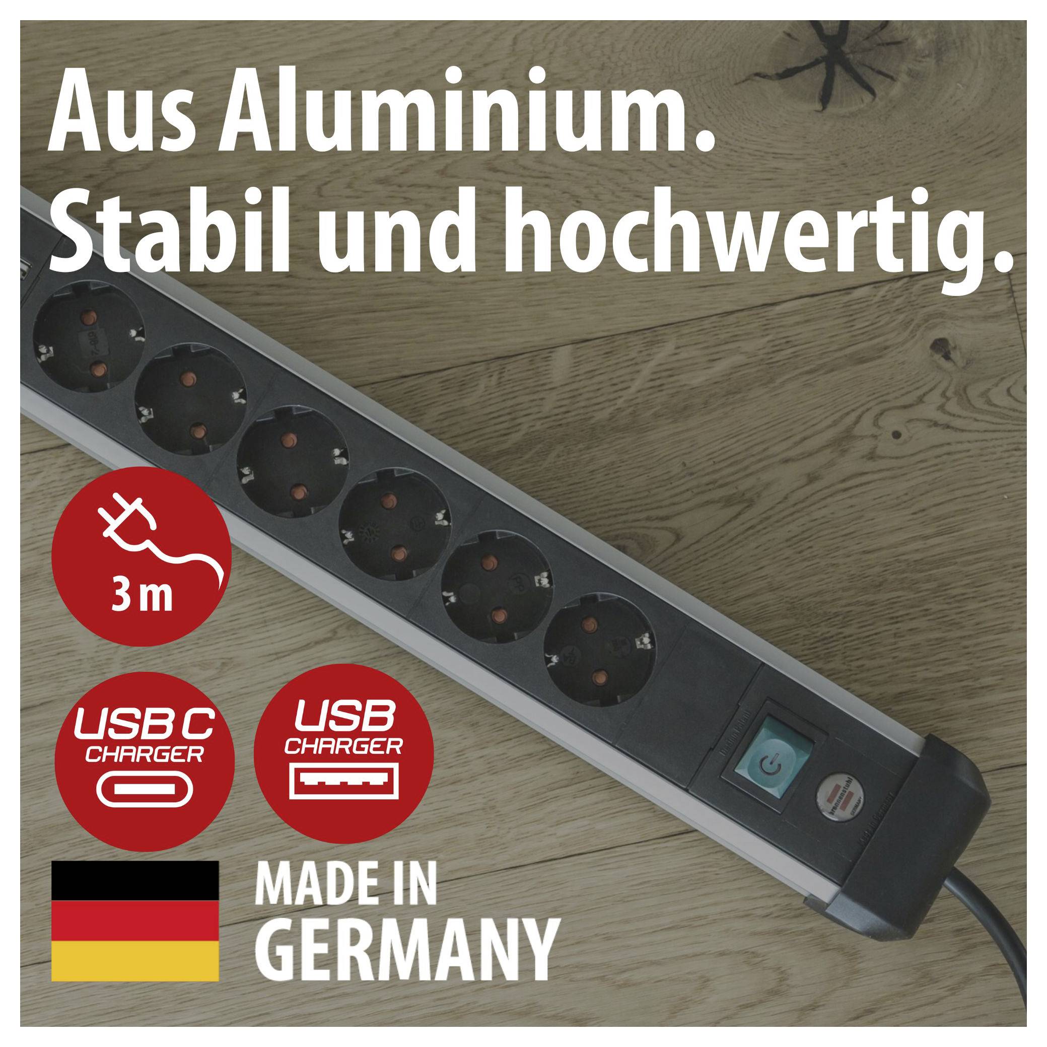 Steckdosenleiste aus Aluminium mit 6 Steckplätzen und Schalter; Aufdrucke: '3 m', 'USB C CHARGER', 'USB CHARGER', 'MADE IN GERMANY'.