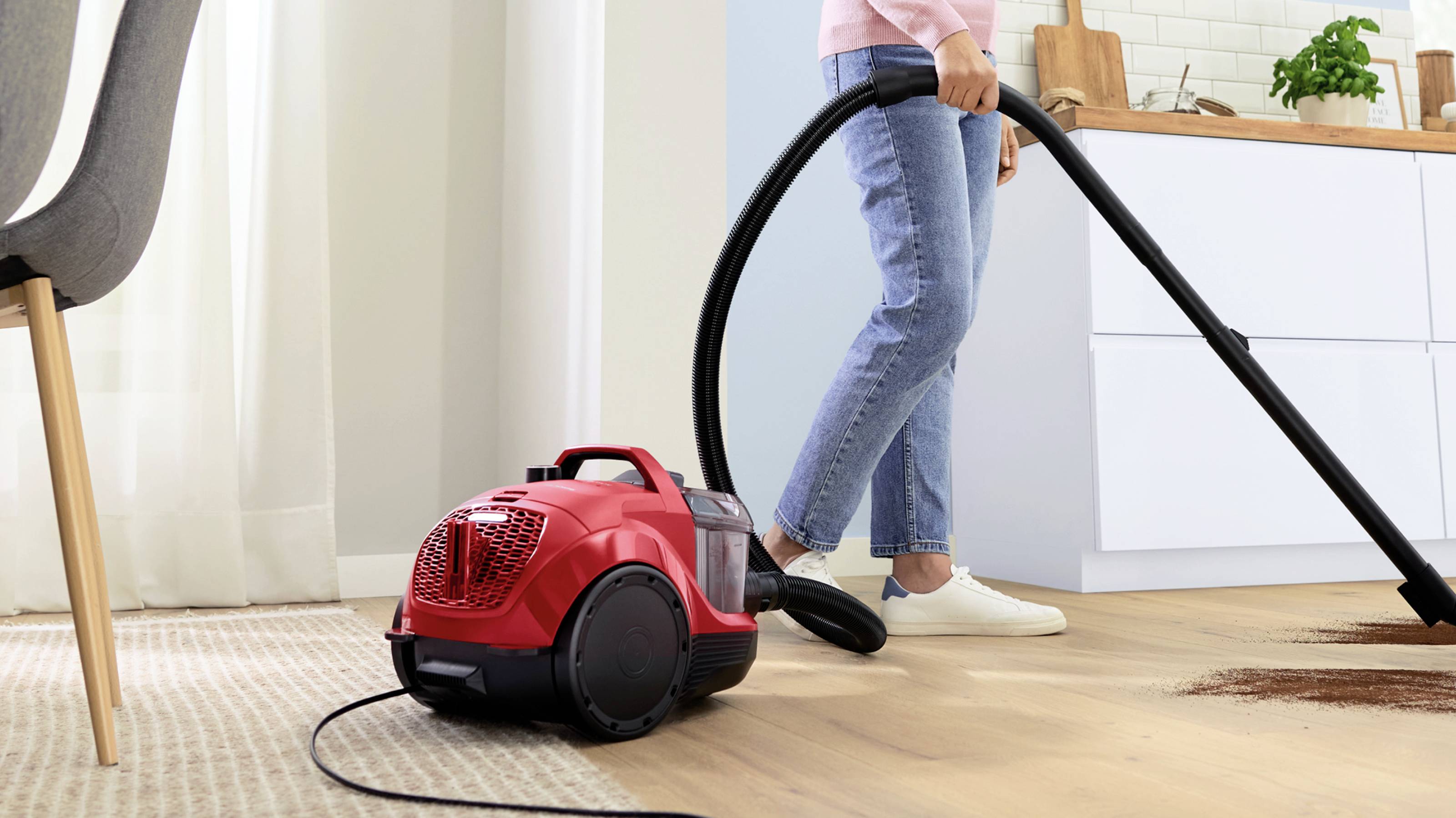 Bosch beutelloser Staubsauger Serie 4, rot Staubsauger ohne Beutel Beutellos