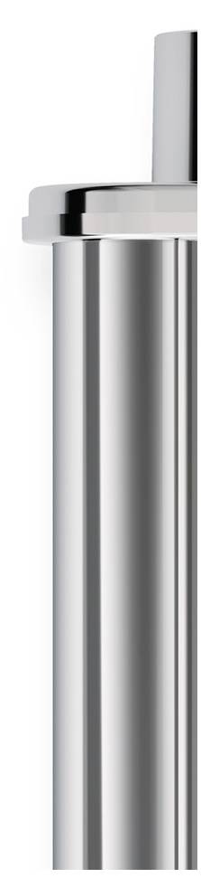 Eine Nahaufnahme eines metallischen zylindrischen Gegenstands, möglicherweise Teil einer größeren Maschine oder Vorrichtung, die seine glänzende, reflektierende Oberfläche zeigt.