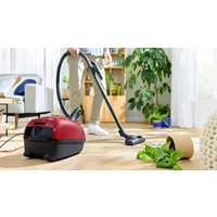 Bosch Staubsauger mit Beutel, Serie 4, rot Staubsauger mit Beutel Bosch Staubsauger mit Beutel, Serie 4, rot Staubsauger mit Beutel