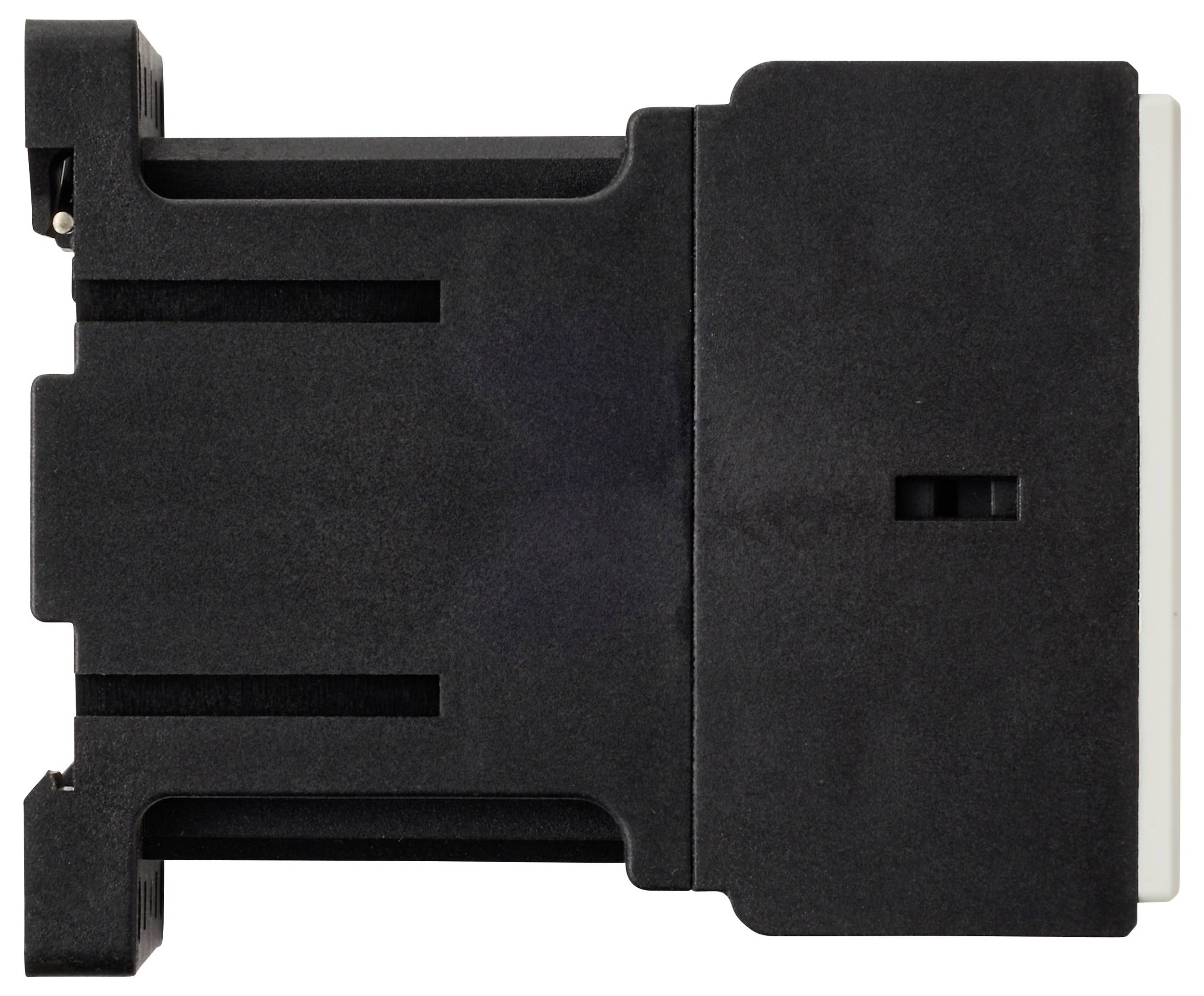 Ein schwarzer Kunststoffverbinder oder -adapter, rechteckig geformt, mit mehreren Schlitzen und Rillen, wahrscheinlich für elektronische Geräte oder Schaltkreise verwendet.
