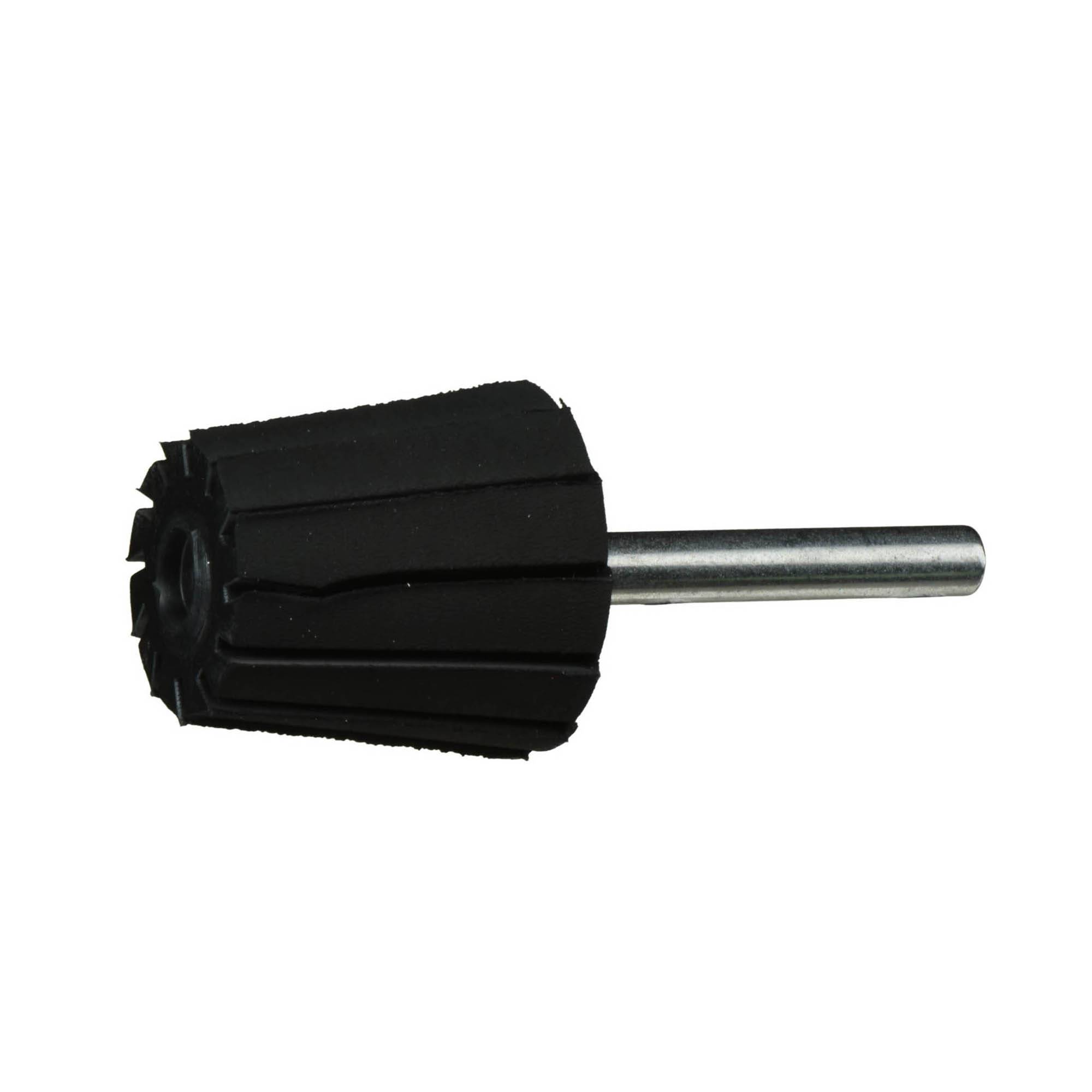 Ein schwarzes Gummi-Polierad mit einer Metallachse, verwendet zum Glätten von Oberflächen, vor einem weißen Hintergrund isoliert.