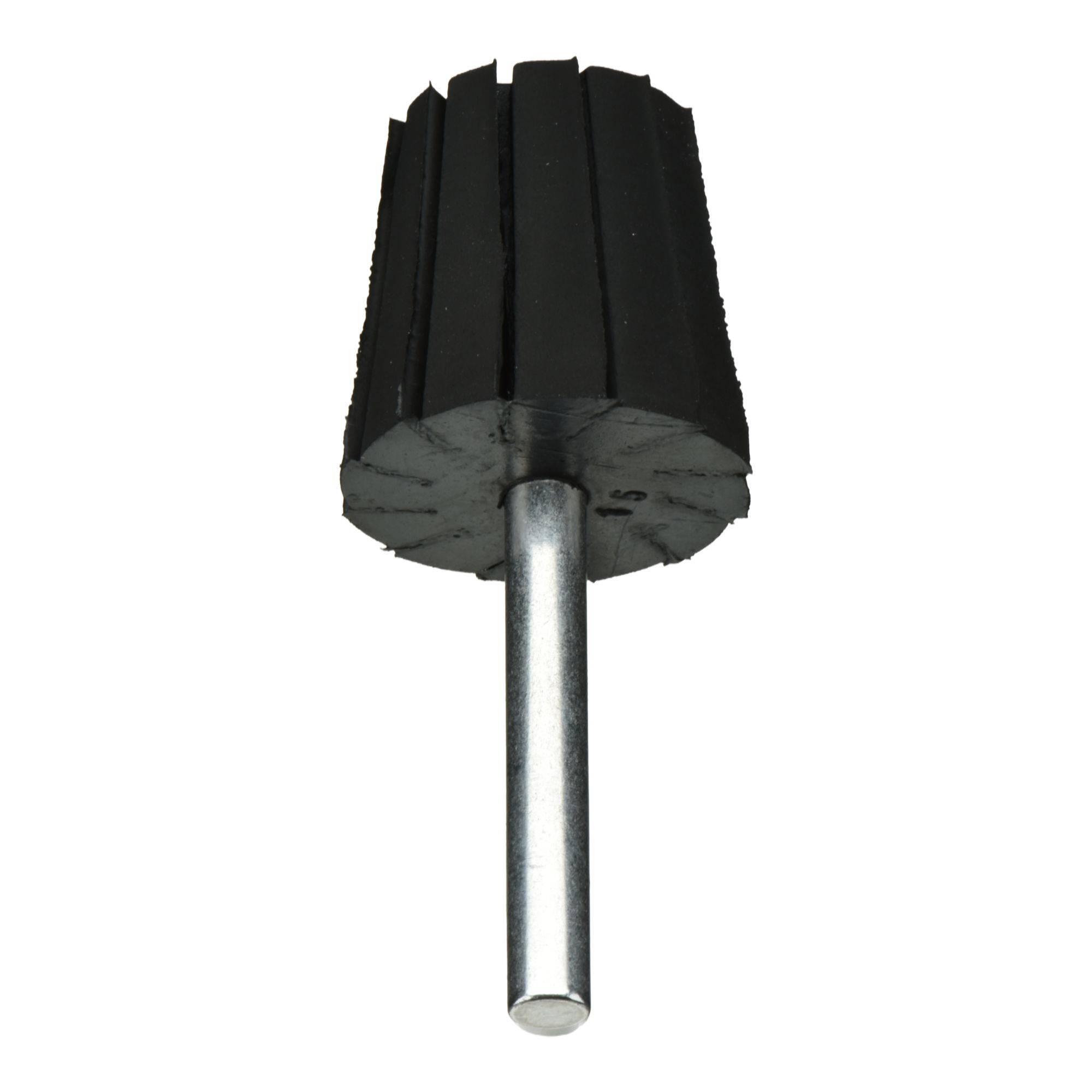 Schwarzes Gummi-Polierrad mit einem Metallschaft, verwendet zum Glätten und Finish von Oberflächen, vor einem einfarbigen weißen Hintergrund.