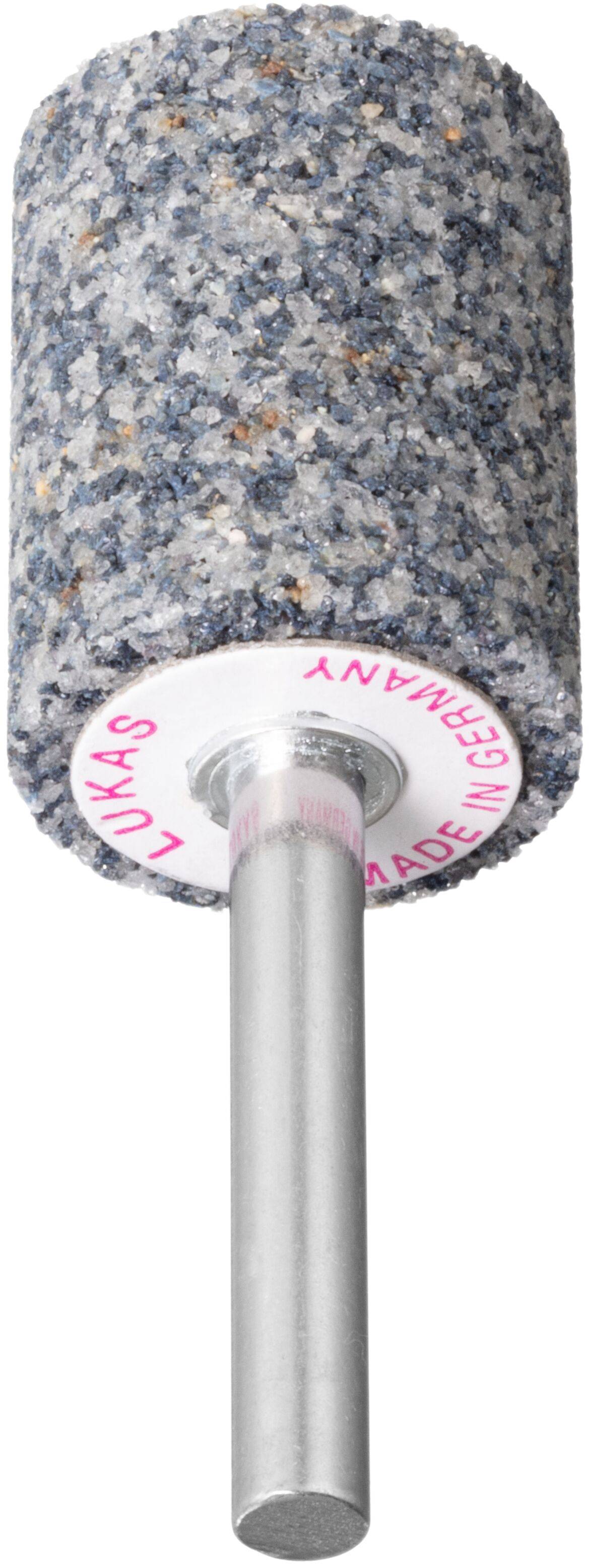 Ein zylindrischer Schleifstein mit einem Metallschaft, der eine Textur aus blauen und grauen Körnern zeigt, mit der Aufschrift „Made in Germany