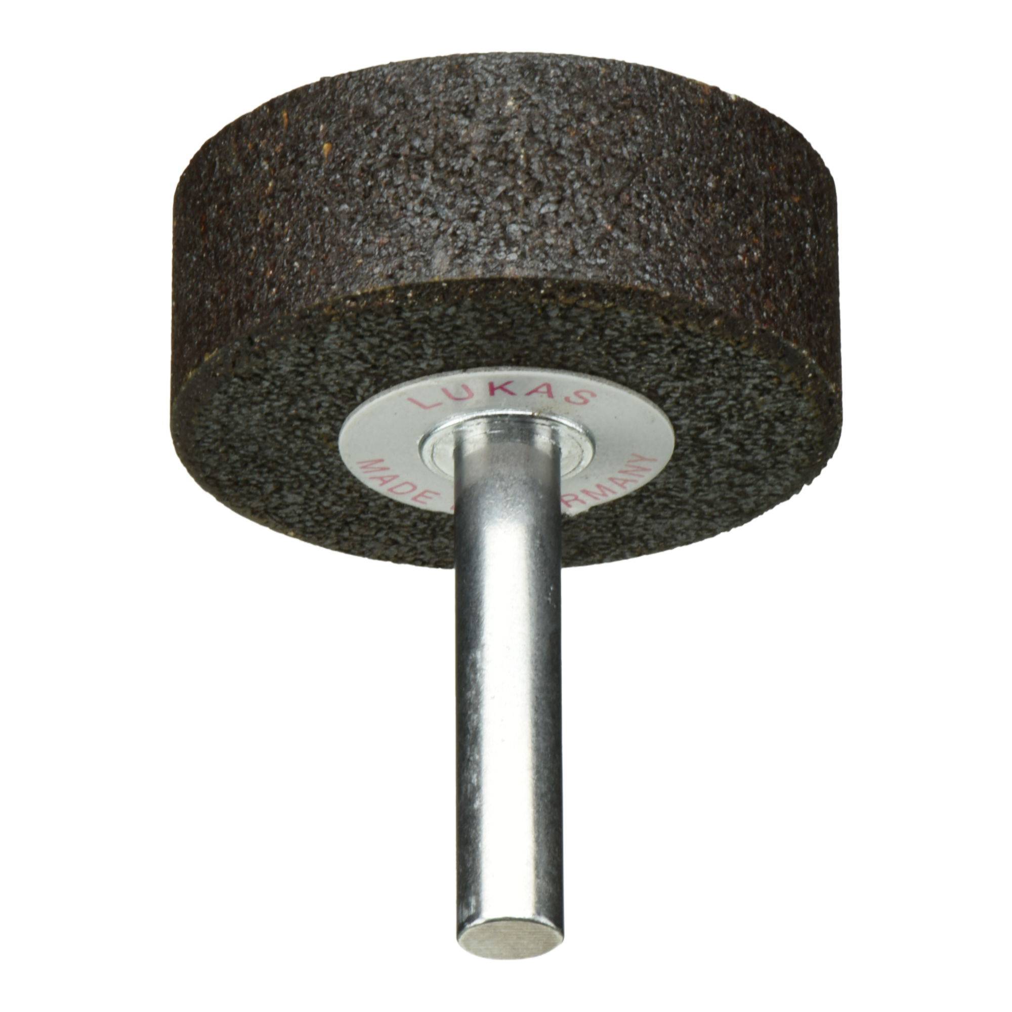 Ein zylindrischer Schleifstein mit einem Metallschaft, beschriftet mit 'Lukas Made in Germany', zum Schärfen oder Polieren von Oberflächen.