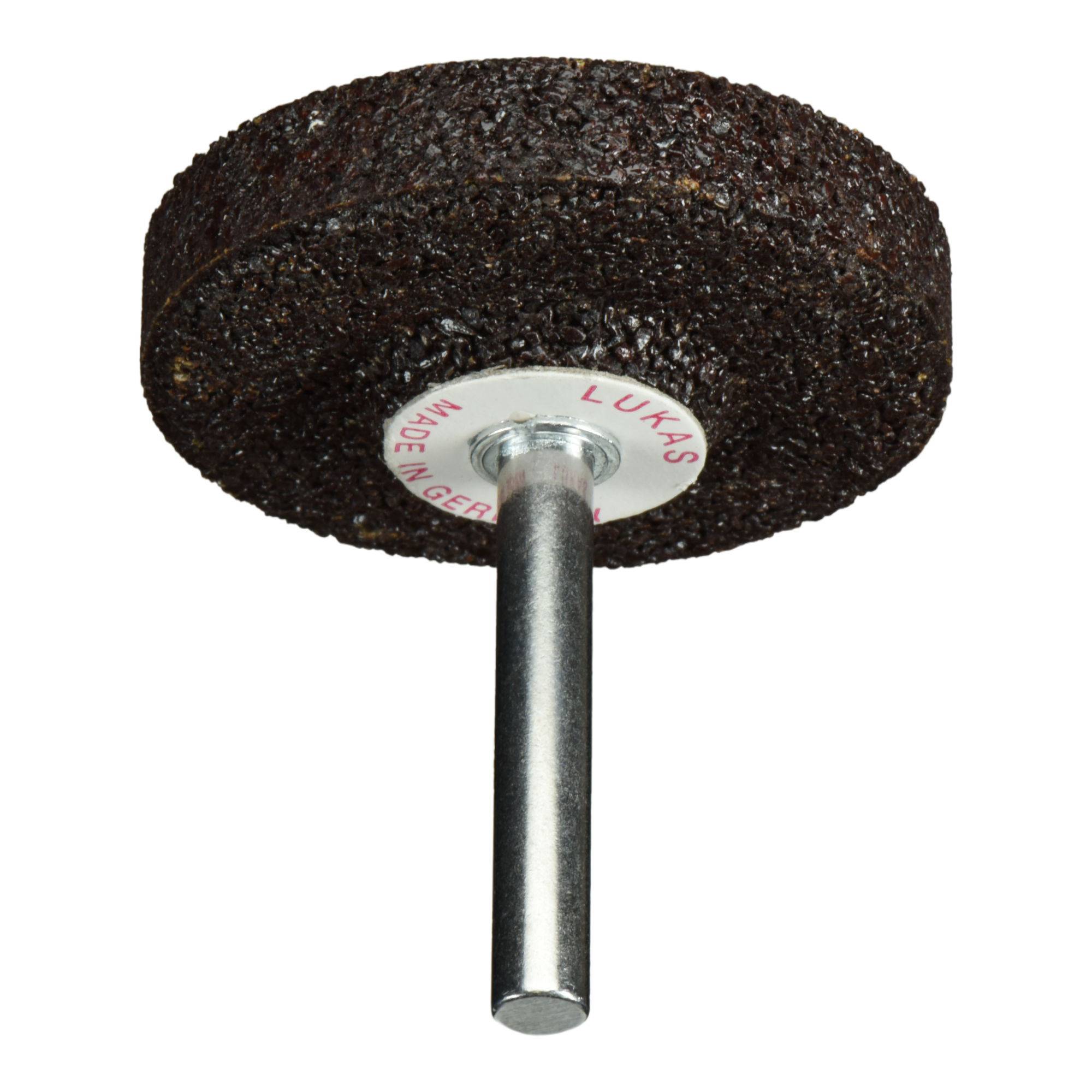 Ein Schleifrad mit zylindrischem Metallschaft, das für den Einsatz an einem Bohrgerät konzipiert ist. Es verfügt über eine raue, strukturierte Oberfläche zum Glätten.