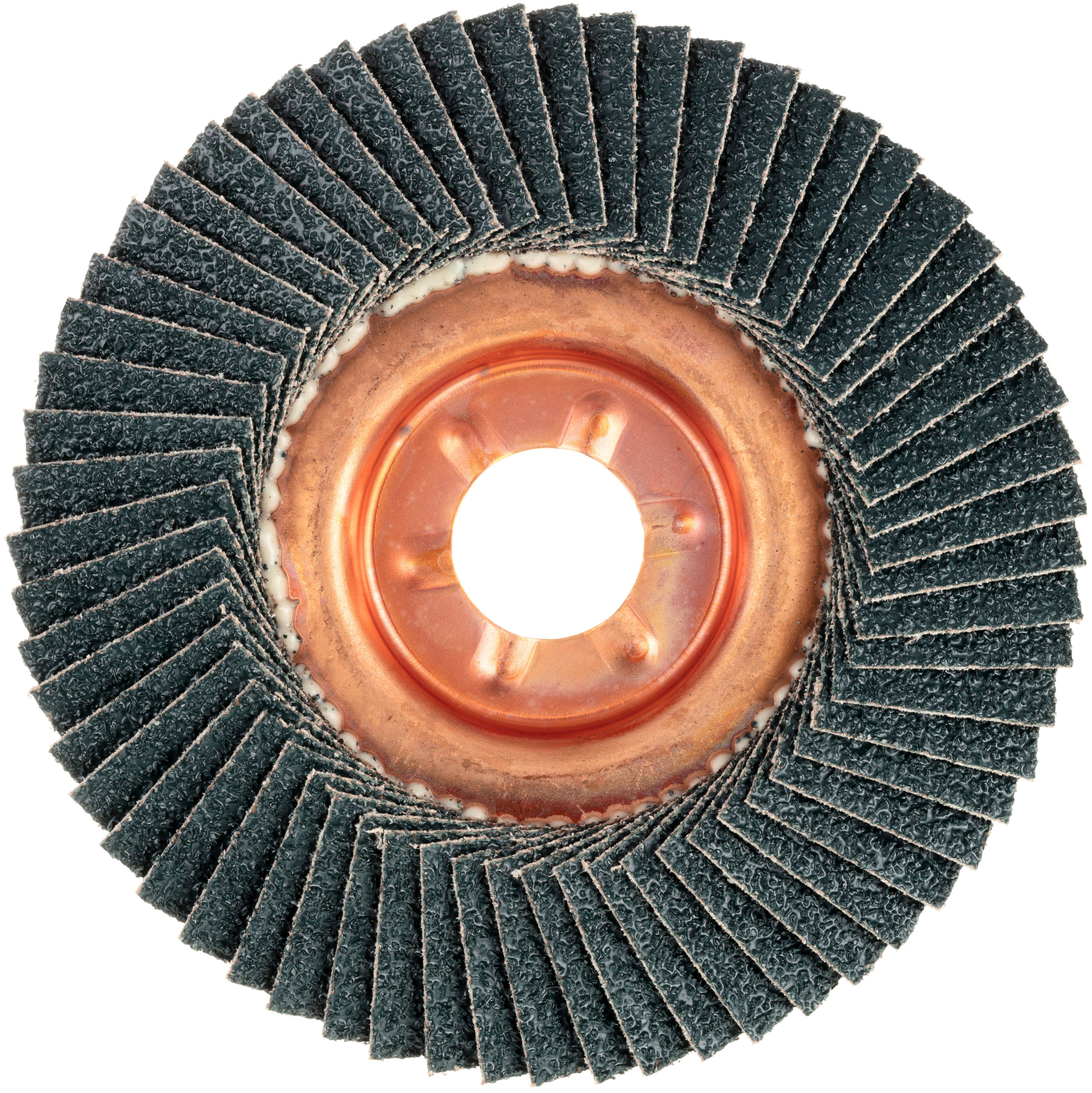 Nahaufnahme einer Schleiflamellenscheibe mit blauen Schleiflamellen, die in einem kreisförmigen Muster um einen Kupferkern angeordnet sind und zum Metallschleifen verwendet werden.