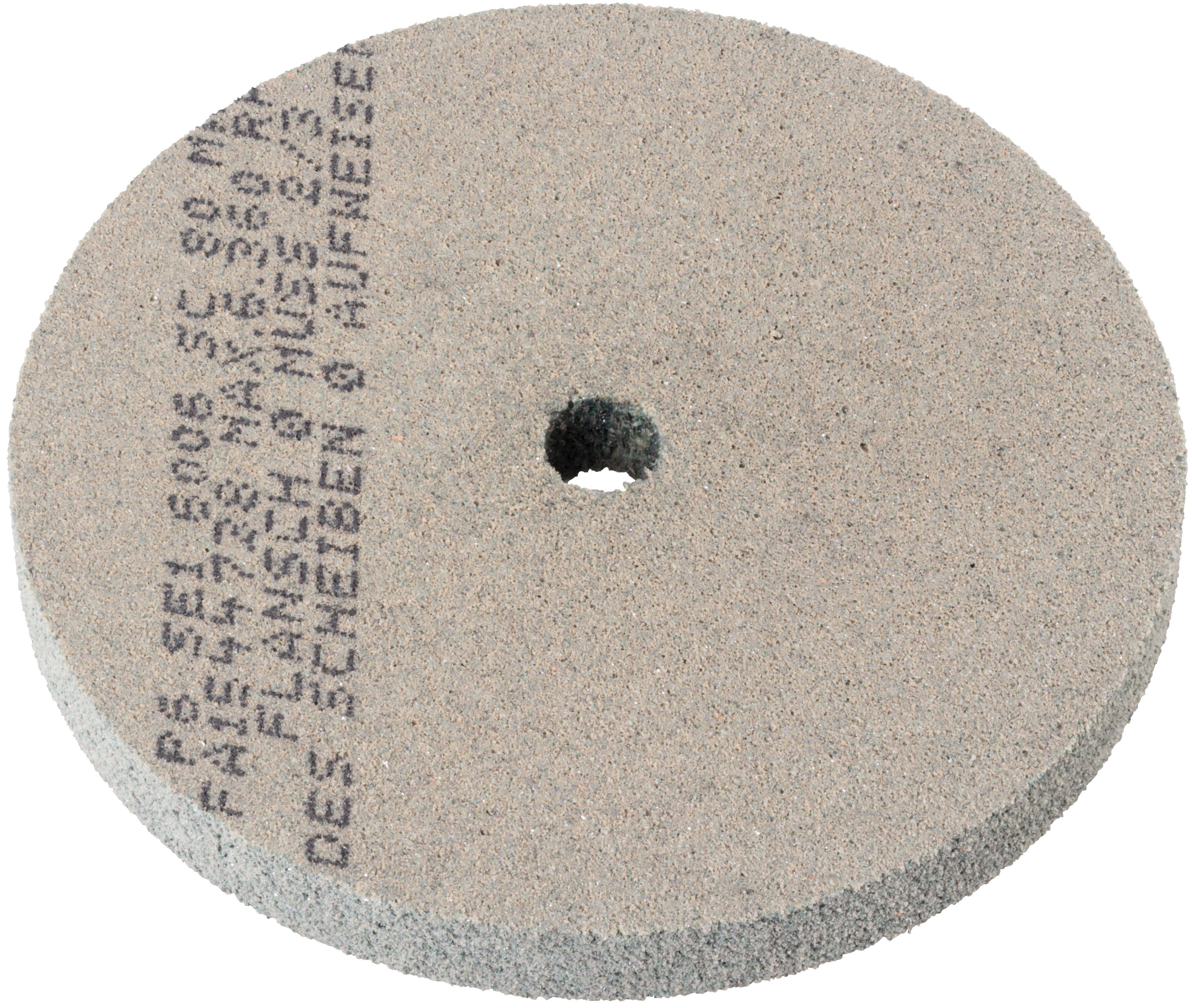 Ein runder, grauer Schleifstein mit einem Loch in der Mitte. Text an der Seite ist teilweise sichtbar und bezieht sich auf Spezifikationen und Hersteller.