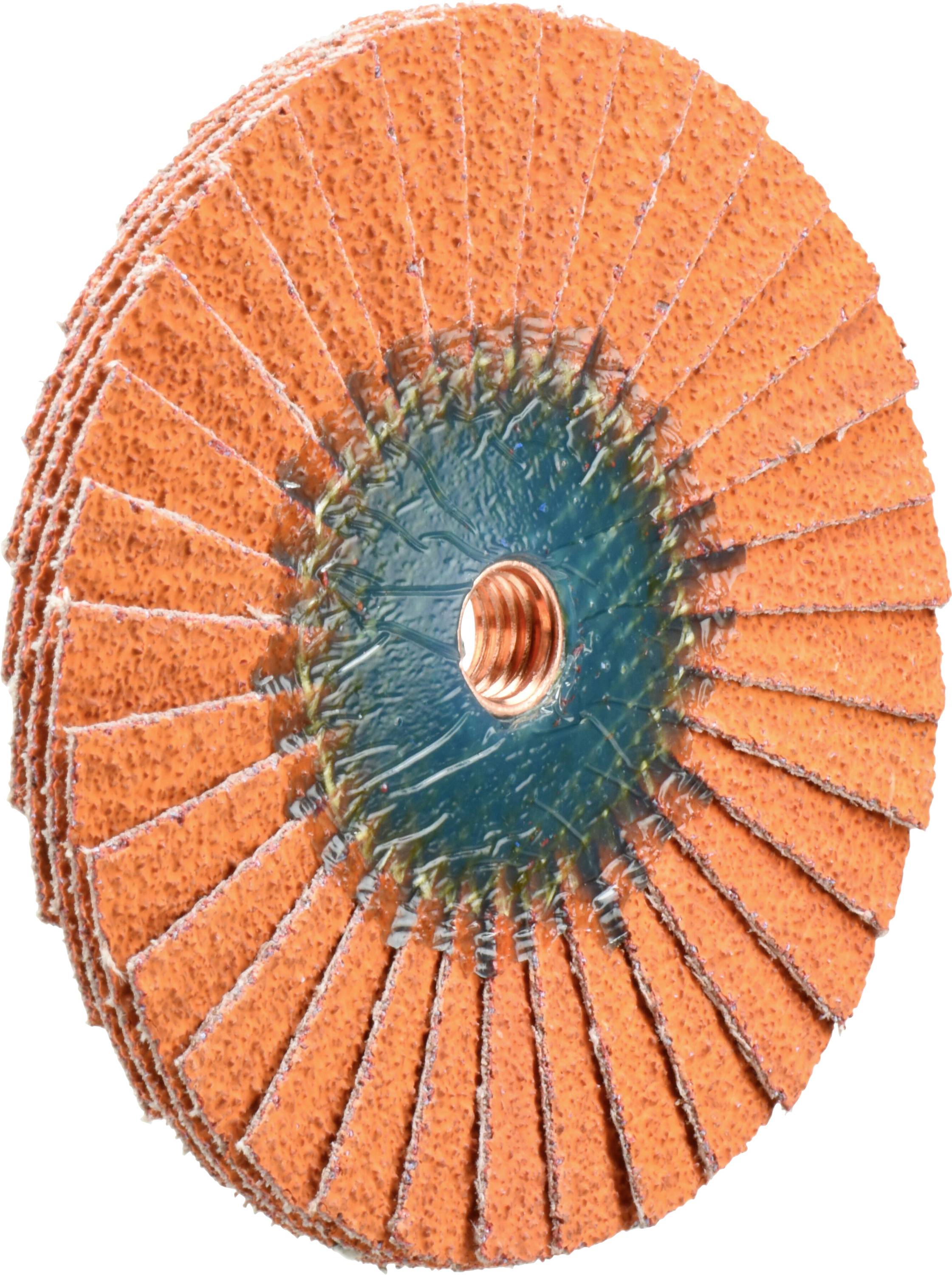 Eine orange Schleiffächerscheibe mit zentralem Metallloch, verwendet zum Schleifen und Bearbeiten von Oberflächen.