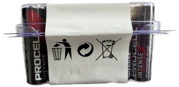 Procell-Intense-Batterien in transparenter Verpackung mit Recycling- und Entsorgungssymbolen auf einem weißen Etikett um die Packung.