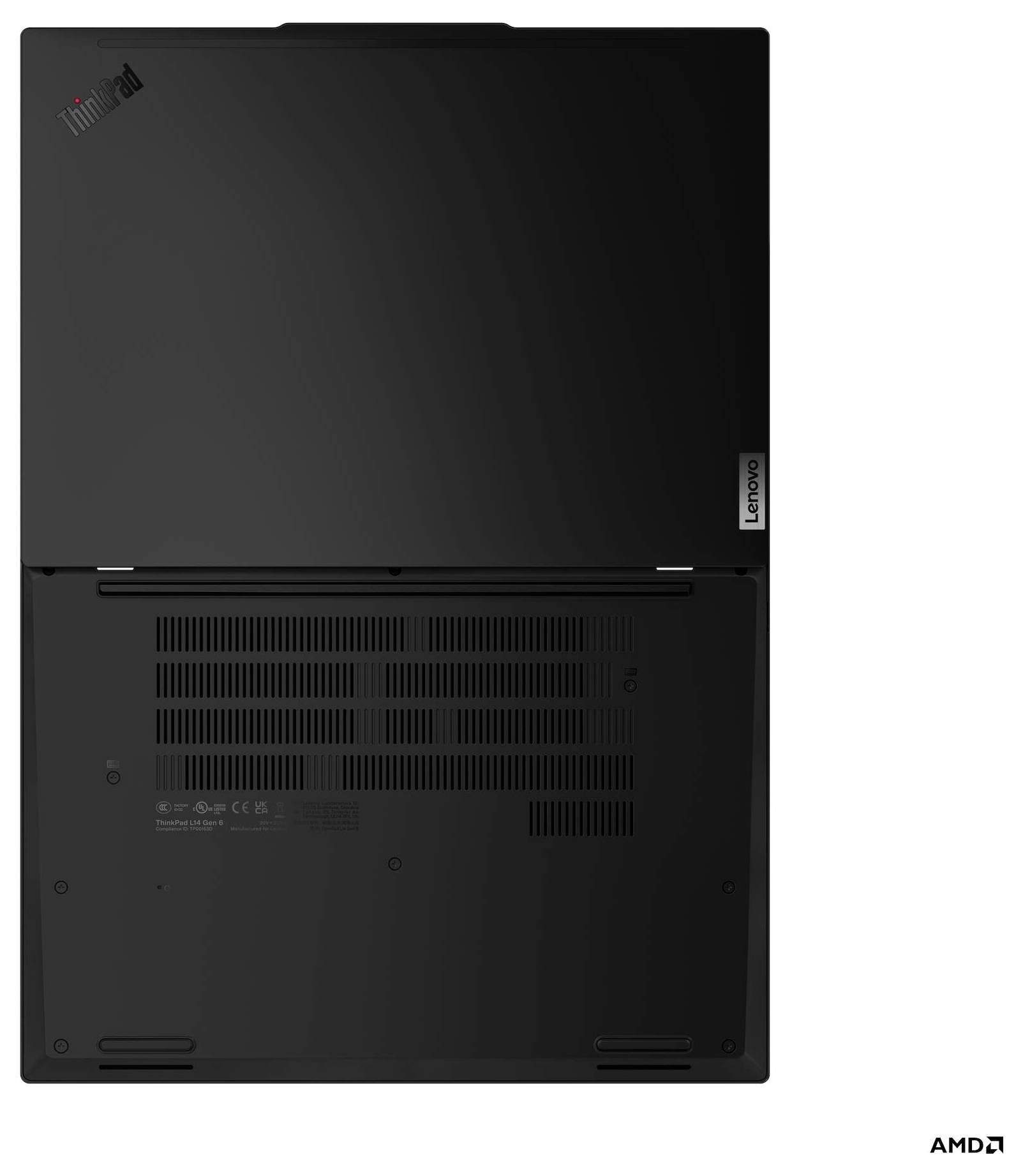 Unteransicht eines geschlossenen Lenovo-Laptops mit Lüftungsschlitzen und Markenlogos auf einer schwarzen Oberfläche, ausgestattet mit AMD-Technologie.