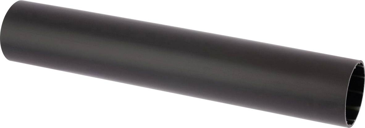 Ein zylindrisches, schwarzes Metallrohr, das vor einem hellen Hintergrund leicht nach links geneigt positioniert ist und sein hohles Inneres offenbart.