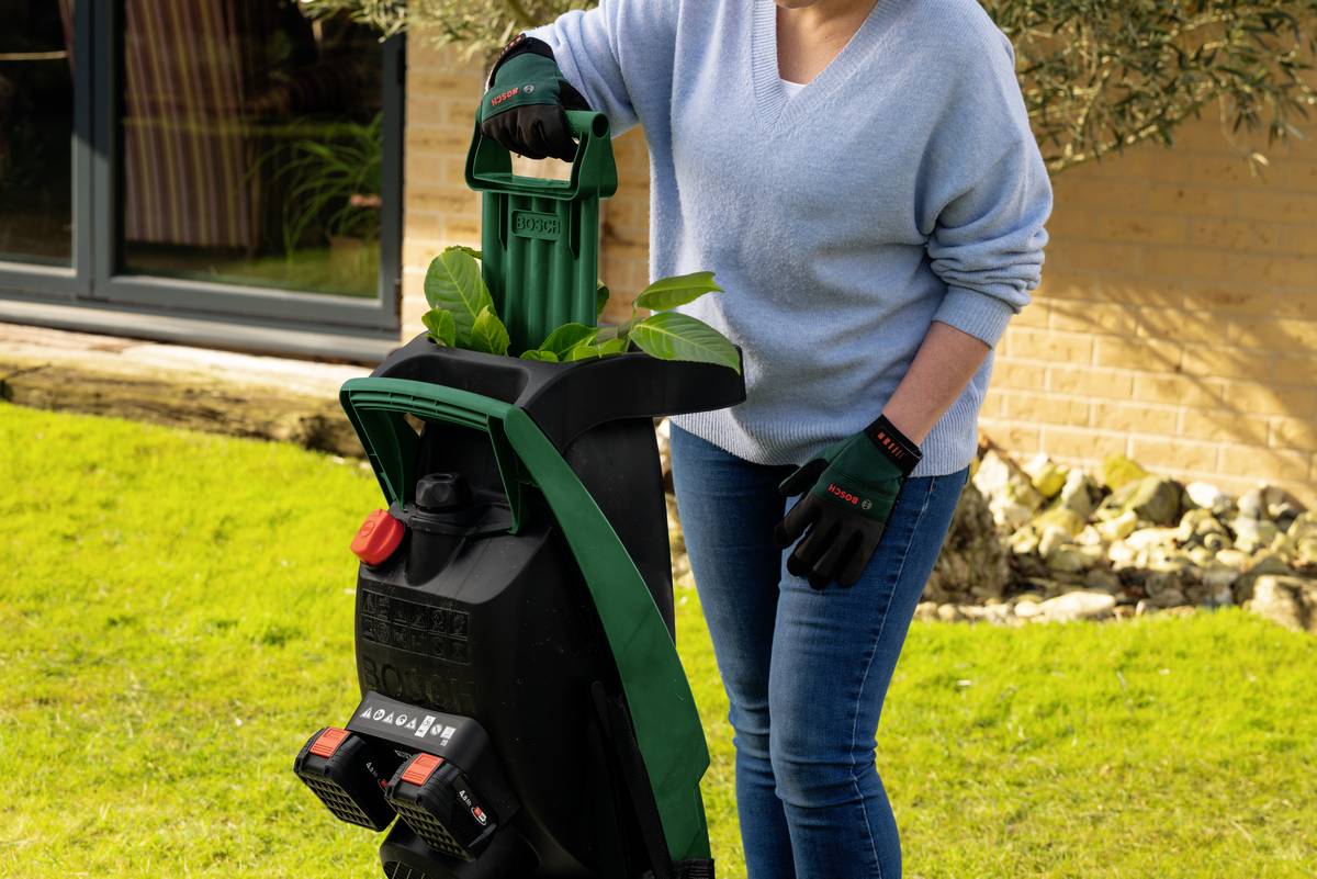 Bosch Home and Garden UniversalShredder solo Akku Akku-Häcksler