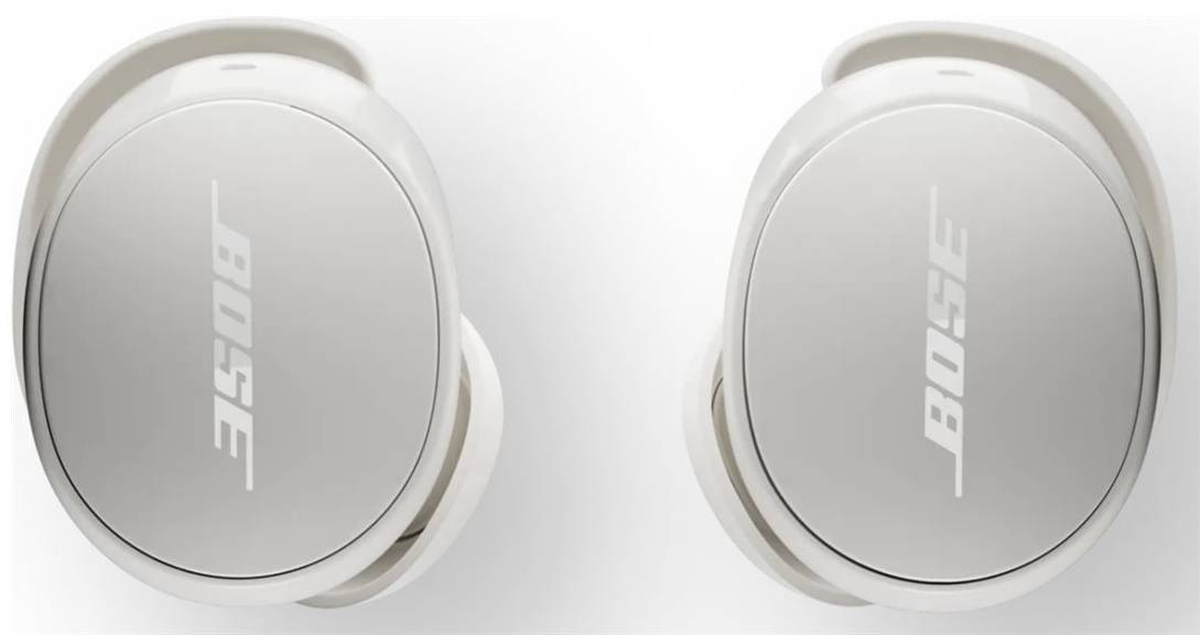 Weiße Bose-Ohrhörer mit dem Markenlogo auf jedem Earbud, die ein minimalistisches Design und kompakten Stil präsentieren.