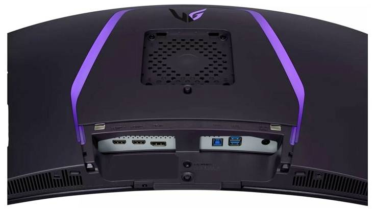 Curved-Monitor von hinten mit Anschlüssen: HDMI, DisplayPort, USB. Monitor hat LED-Beleuchtung und einen Belüftungsbereich oben.