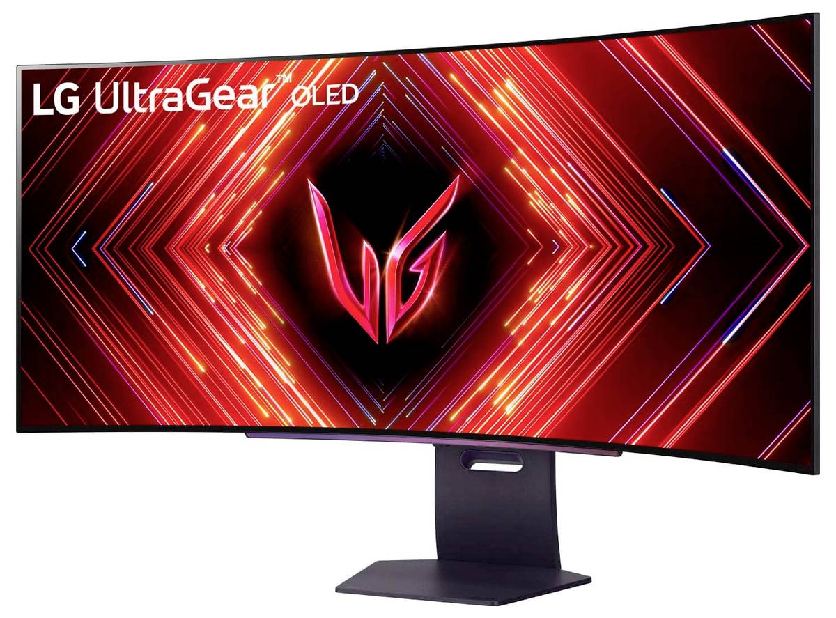 Gebogener LG UltraGear OLED-Monitor, der ein lebendiges rotes und schwarzes geometrisches Muster mit einem zentralen 