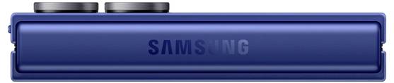 Eine blaue Samsung-Fernbedienung mit zwei runden Tasten am Rand.