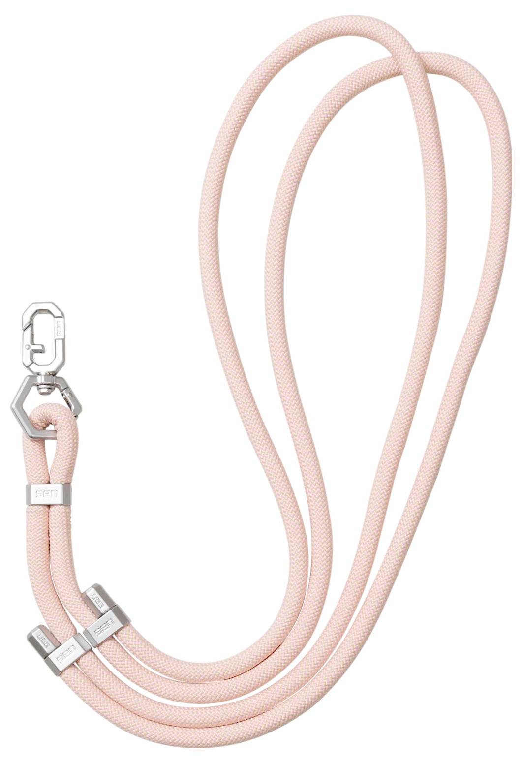 Eine rosa Seilhalskette mit Metallverschlüssen und einem karabinerartigen Verschluss, die in einem geschlungenen Muster auf einem einfarbigen weißen Hintergrund ausgelegt ist.