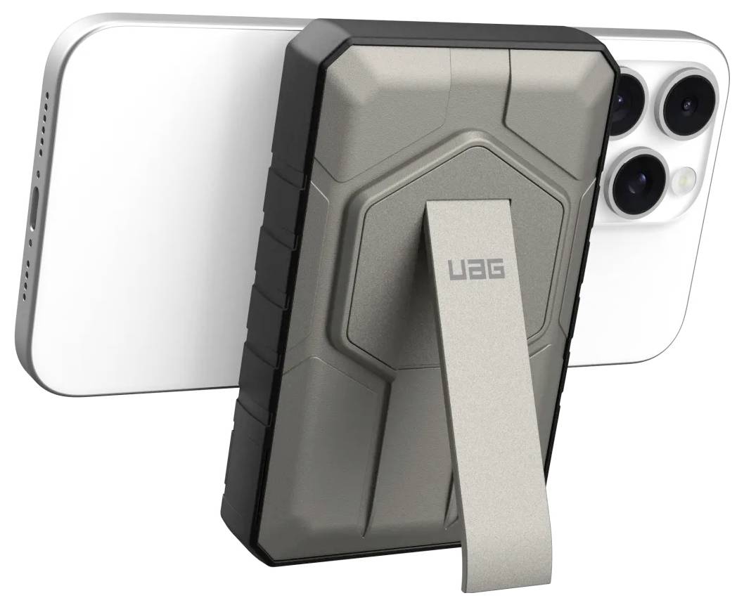 Ein UAG magnetischer drahtloser Powerbank, der an der Rückseite eines Smartphones befestigt ist und mit einem Ständer zur Unterstützung ausgestattet ist.