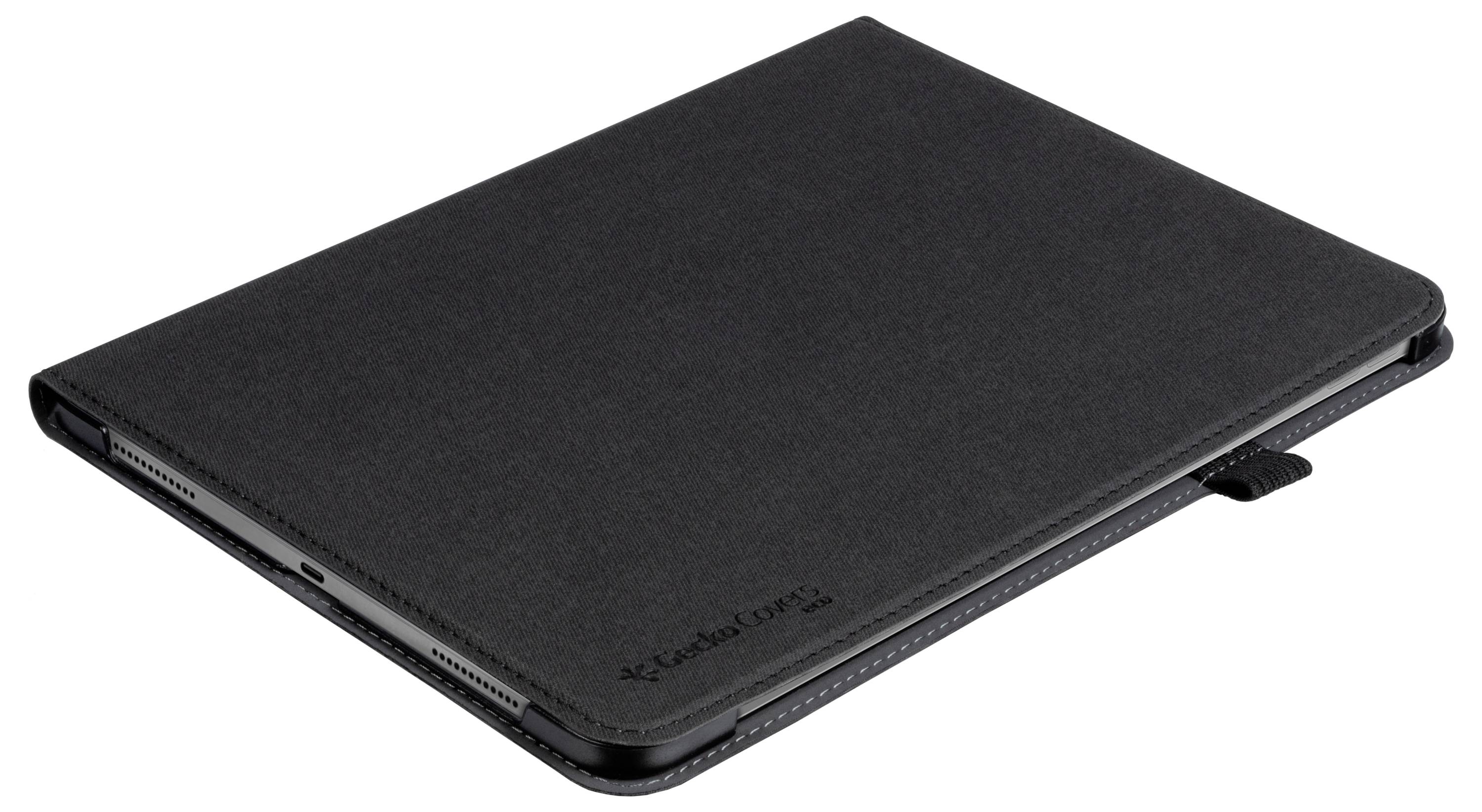 Eine geschlossene, schwarze Tablet-Hülle mit einer dezent strukturierten Oberfläche, aus einem leicht versetzten Blickwinkel betrachtet.