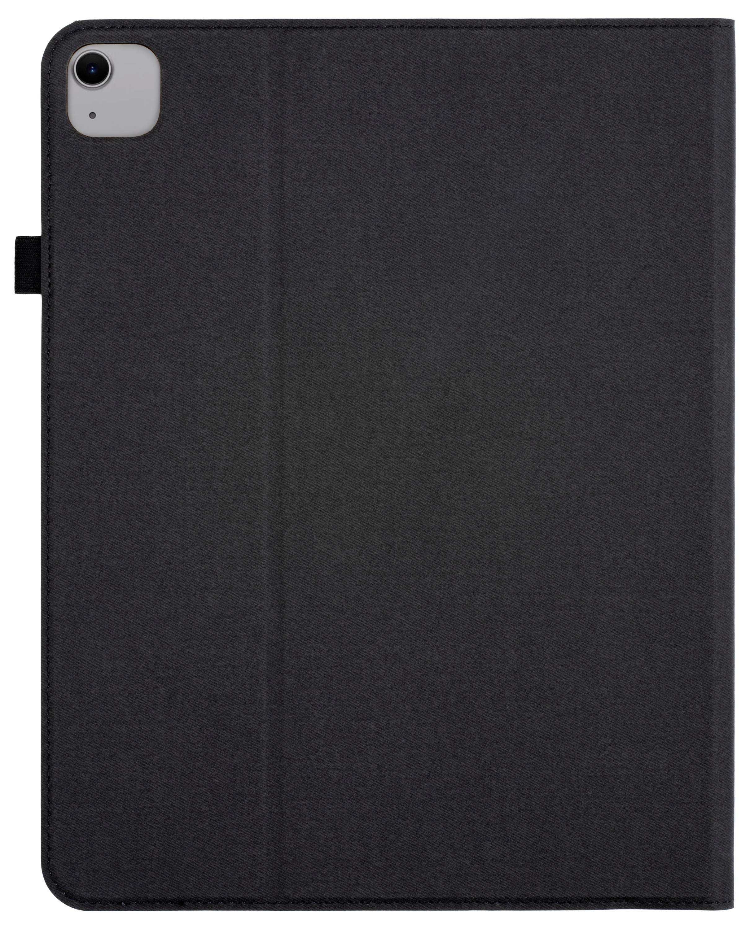 Ein geschlossener schwarzer Tablet-Koffer, der vertikal steht und die Rückseite mit einer Kameraausparung und Schutzabdeckung zeigt, vor einem schlichten Hintergrund.