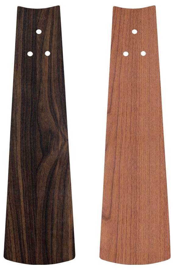 Zwei Deckenventilator-Flügel, einer aus dunklem Holz und einer aus hellem Holz, jeweils mit drei Löchern im oberen Bereich zur Befestigung.