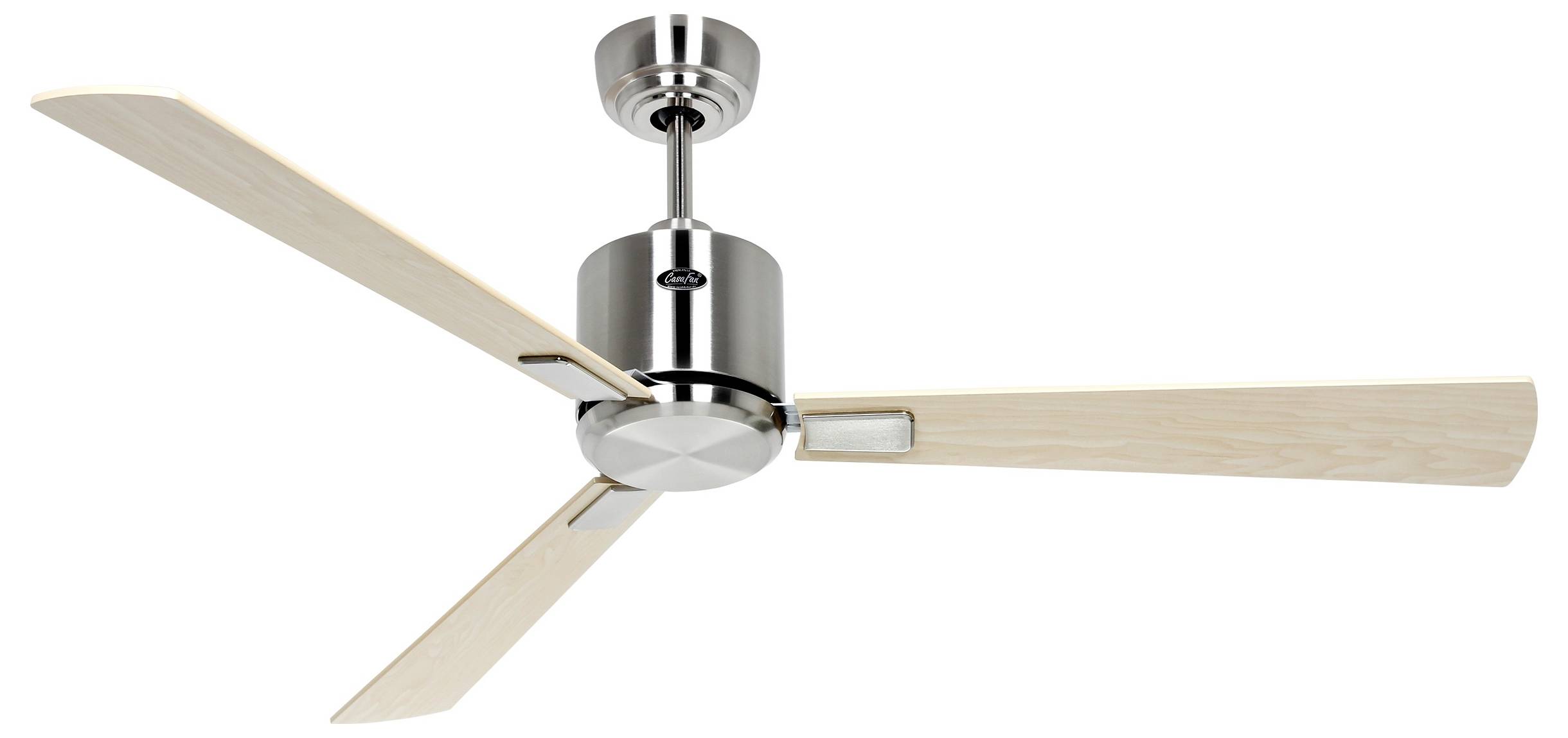 Ein moderner Deckenventilator mit drei hellen Holzflügeln und einer eleganten Metallbasis, entwickelt für die Kühlung zu Hause.