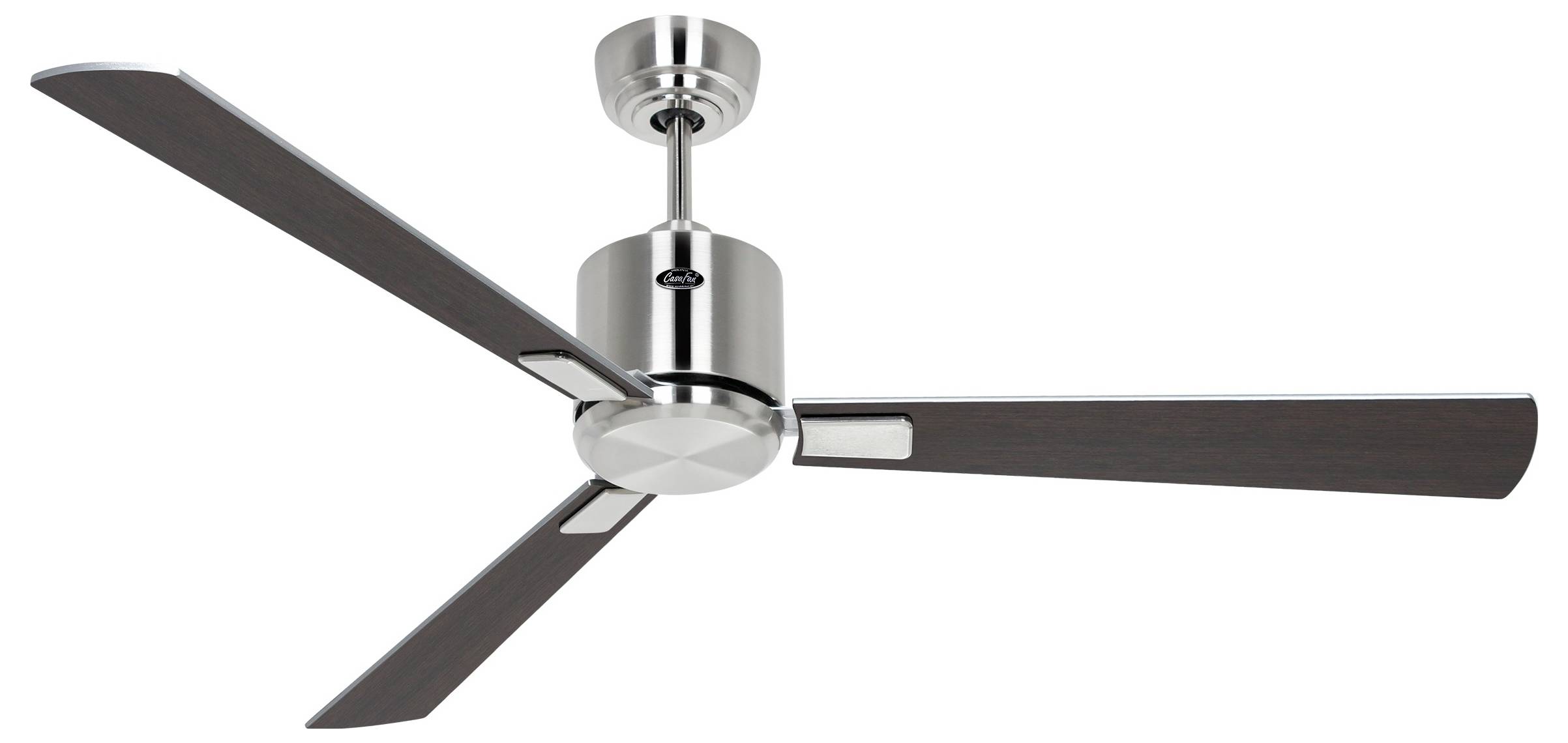 Ein moderner Deckenventilator mit drei dunklen Holzflügeln und einer gebürsteten Metallfassung, montiert an einer weißen Decke.