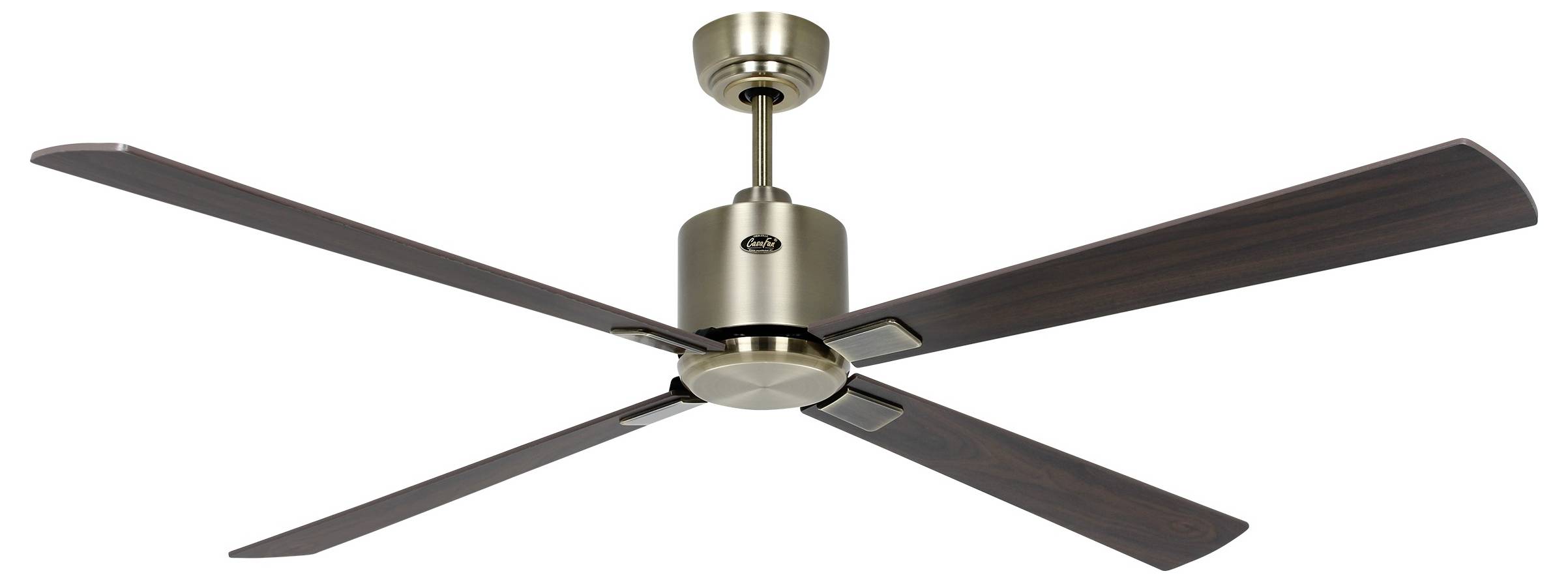 Ein moderner Deckenventilator mit vier dunklen Holzflügeln und einer metallischen zentralen Motornabe, entwickelt für den Innenbereich.