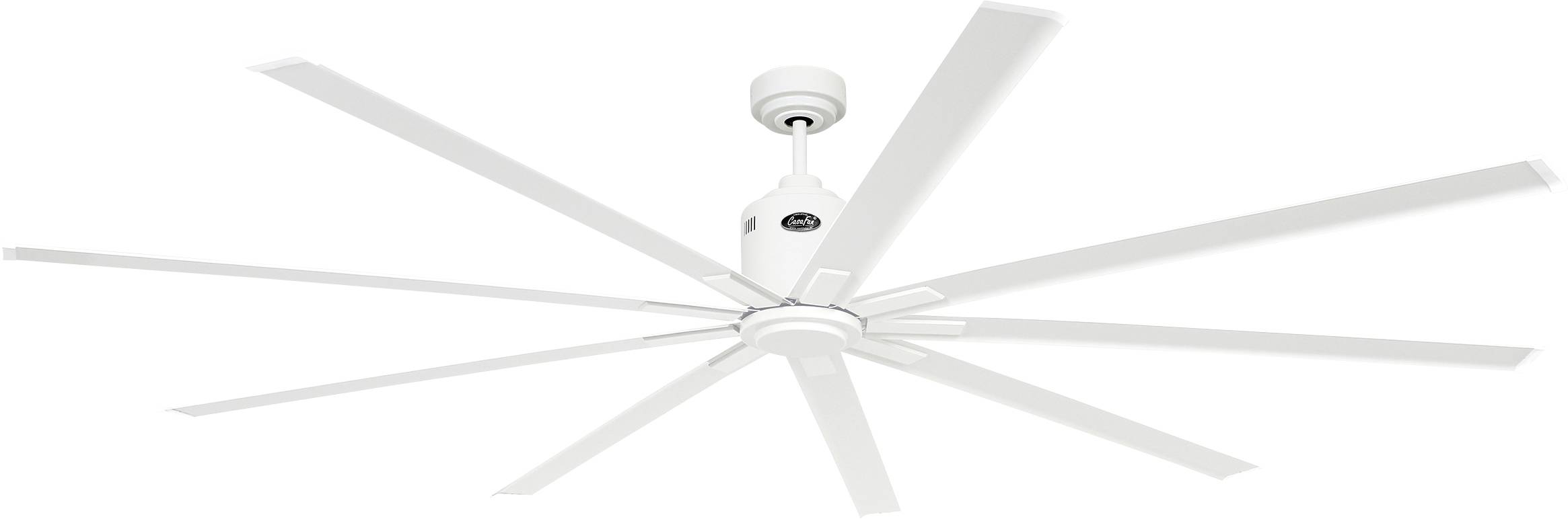 Ein großer, weißer Deckenventilator mit acht langen Flügeln, der an einer weißen Decke befestigt ist und für die Luftzirkulation in großen Bereichen vorgesehen ist.