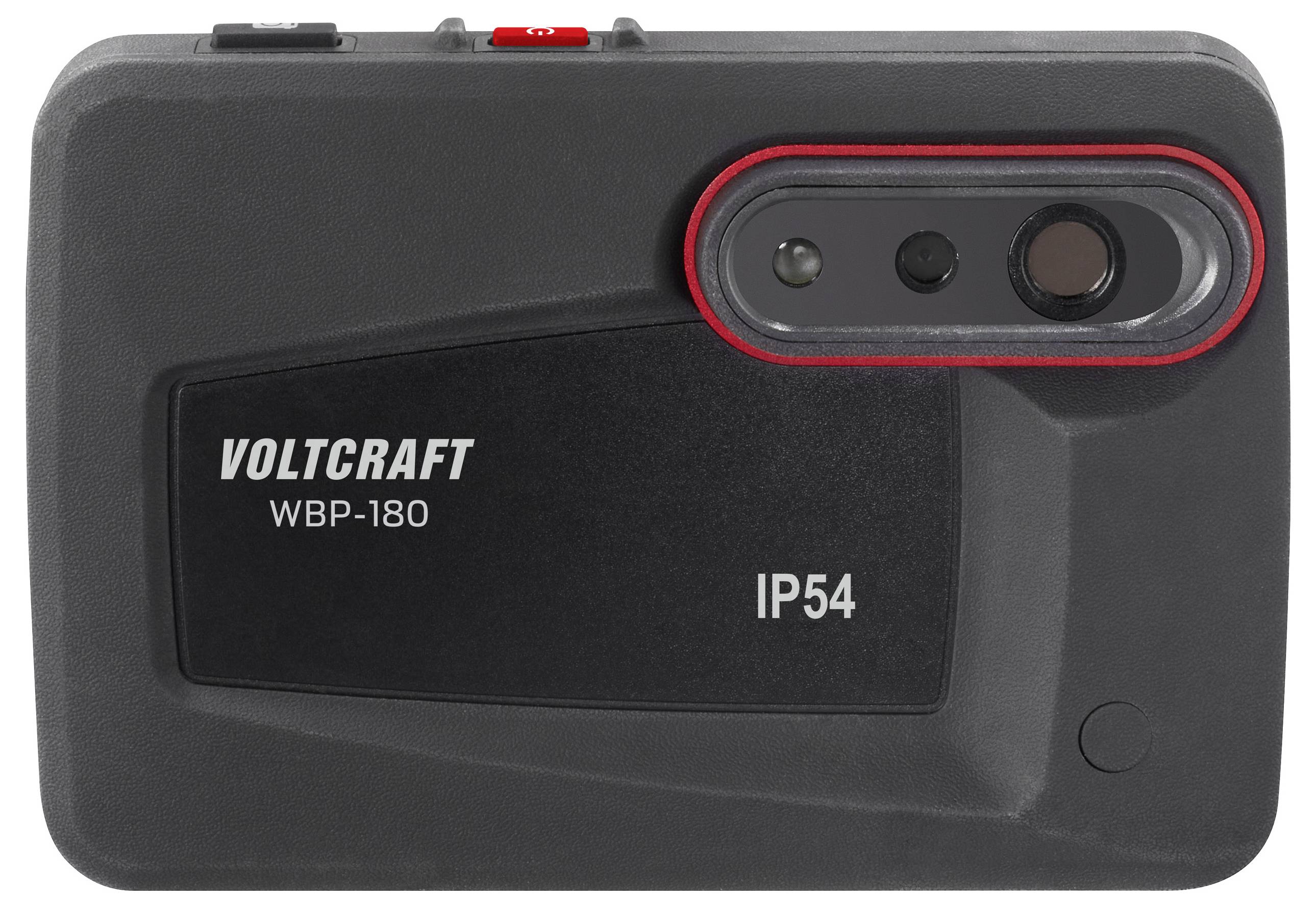 Eine schwarze VOLTCRAFT WBP-180 Kamera mit IP54-Schutzklasse, ausgestattet mit einer Linse und einem Sensor, die in einem rot umrandeten Bereich an der Vorderseite untergebracht sind.