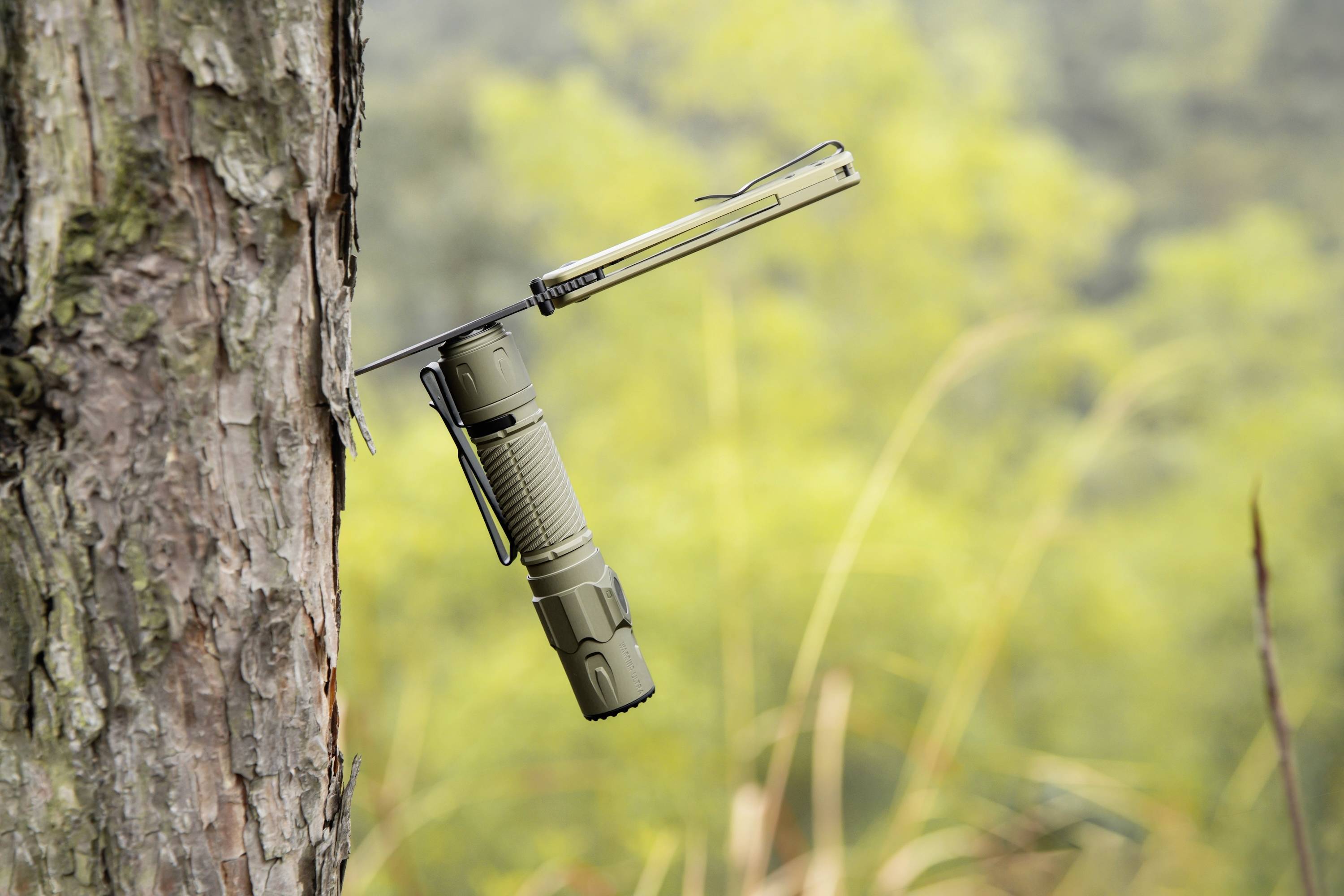 OLight LED Mini-Taschenlampe mit Holster, mit Gürtelclip akkubetrieben 178g