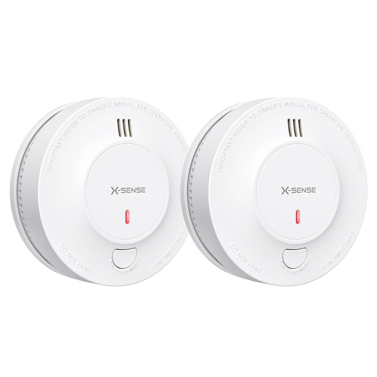 Zwei runde, weiße Rauchmelder von 'X-Sense', jeweils mit roter LED-Anzeige, entwickelt zur Brandentdeckung und Sicherheit.