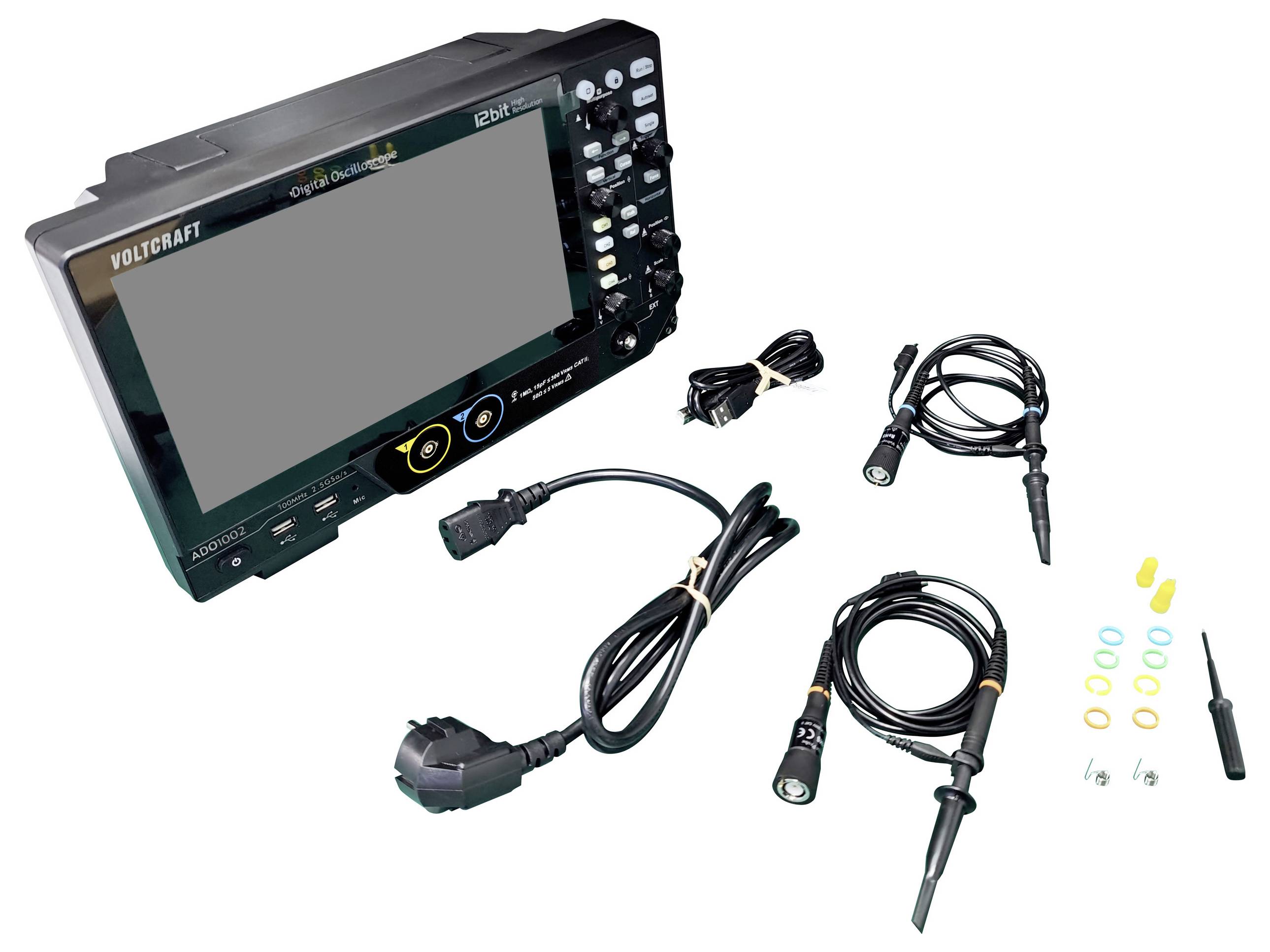 Oszilloskop mit Tastern und Kabeln, angeordnet um das Gerät herum, verwendet zum Messen und Analysieren elektronischer Signale.