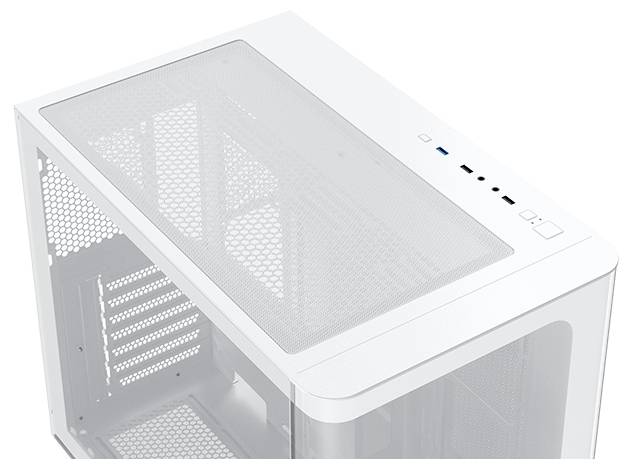 Ein weißes Computergehäuse mit einer Netzoberfläche am Deckel, mehreren Belüftungsschlitzen und vorderen I/O-Anschlüssen, darunter USB-Ports und Einschaltknopf.