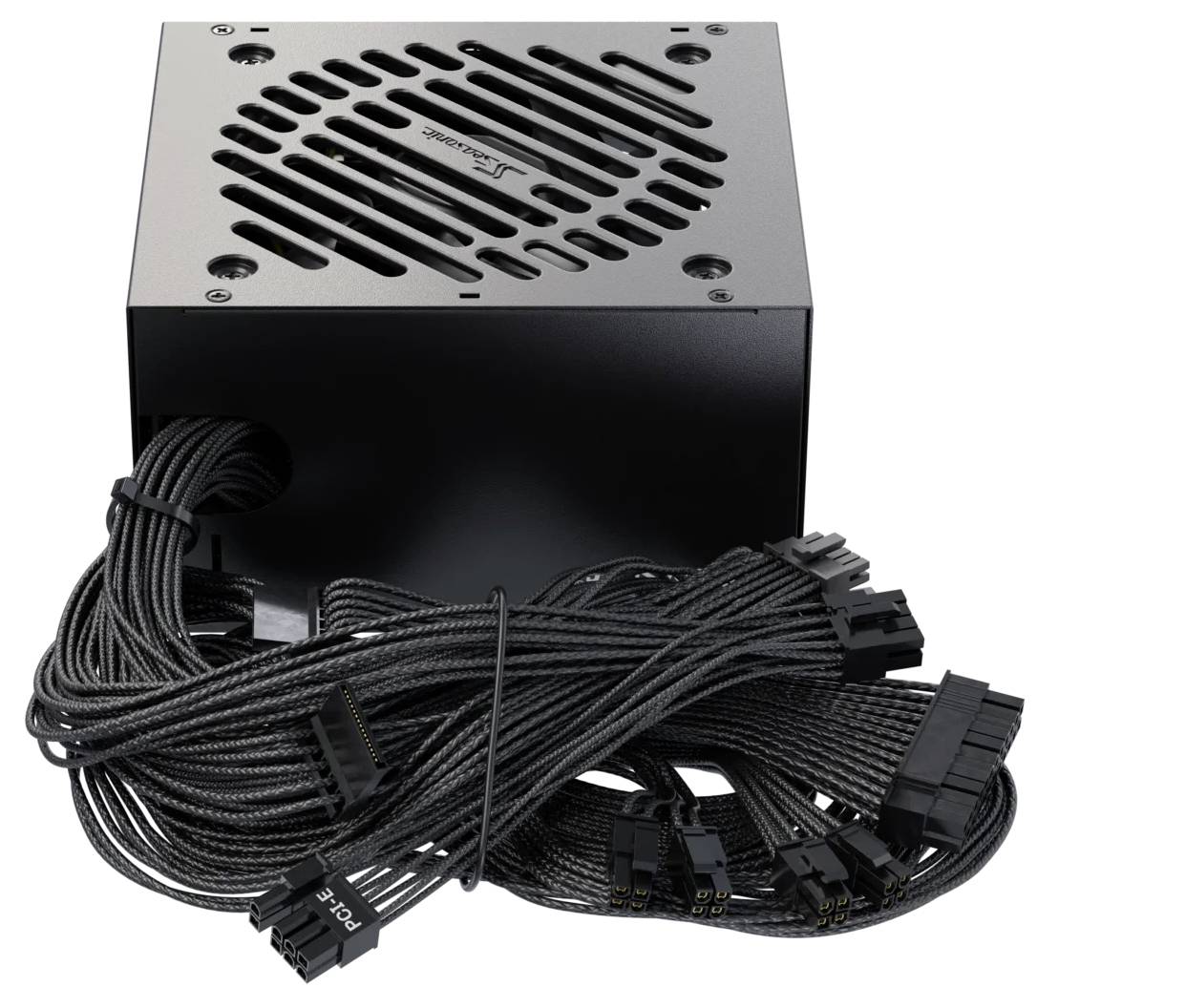 Eine schwarze Computer-Netzteileinheit mit einem Lüftergitter auf der Oberseite, umgeben von mehreren angeschlossenen schwarzen Kabeln mit Anschlüssen für Komponenten.