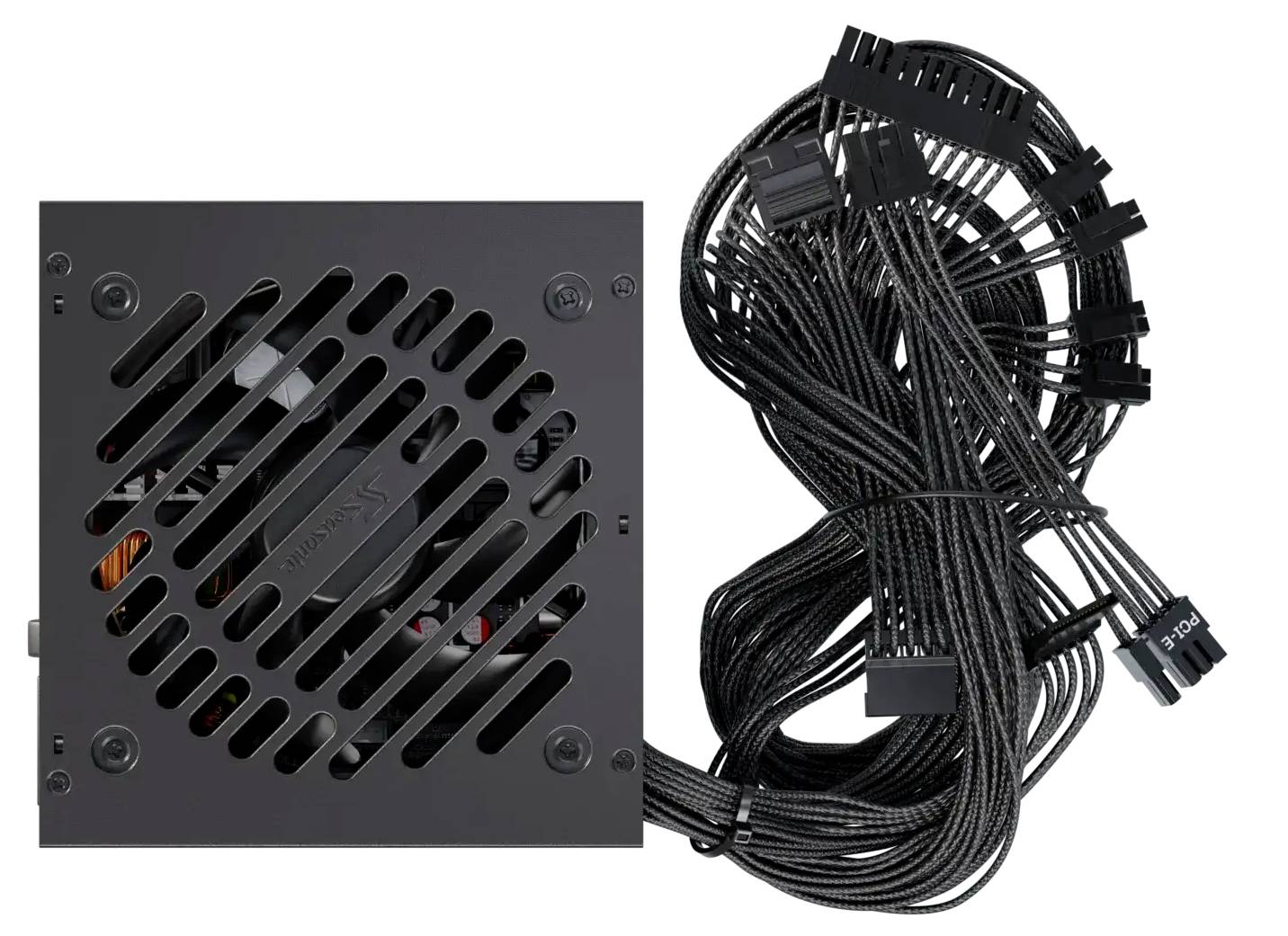 Schwarzes Computernetzgerät mit angeschlossenen Kabeln zur Verbindung mit Komponenten.