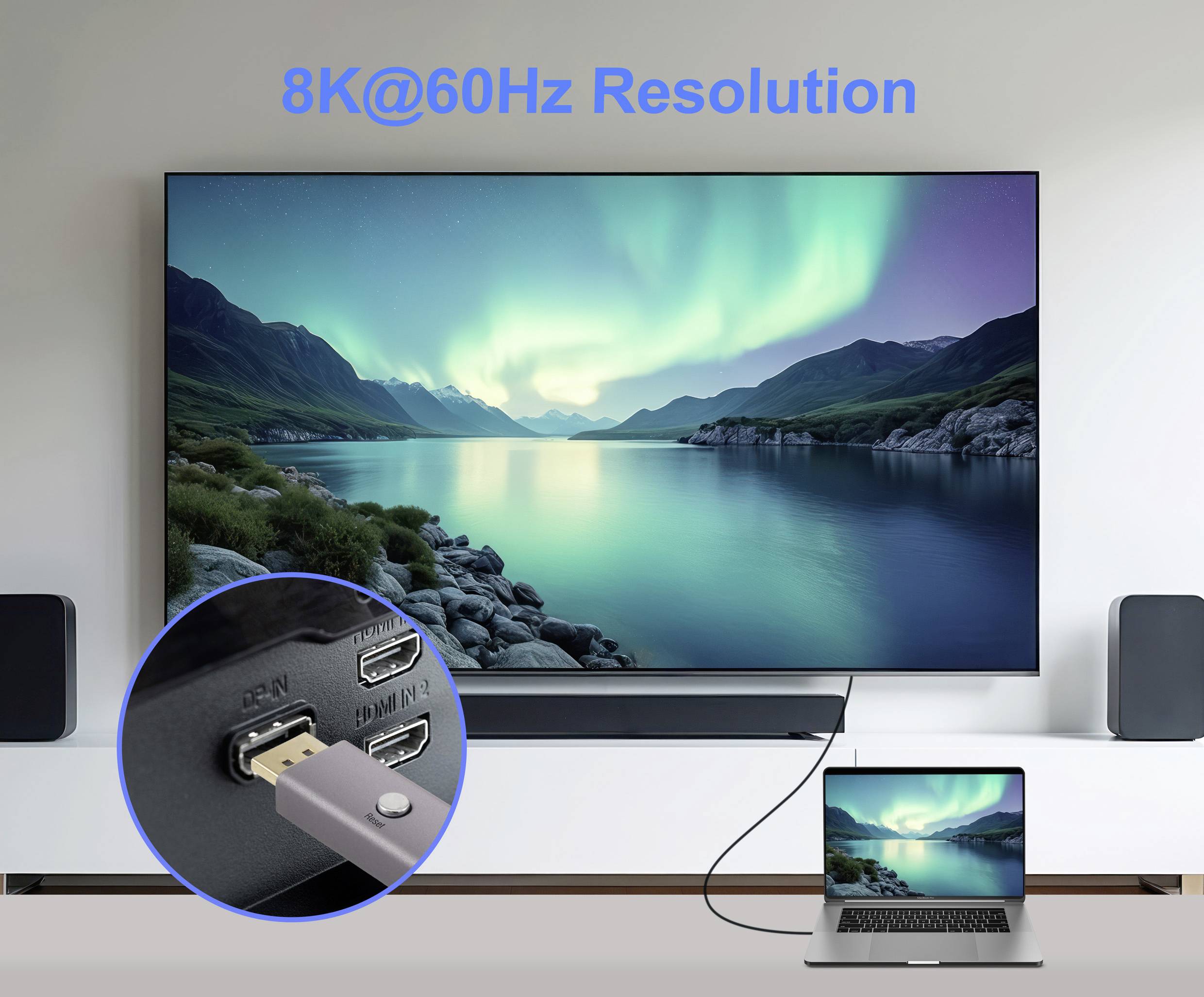 Ein Laptop zeigt ein 8K-Bild auf einem großen Fernseher über HDMI, wobei eine friedliche Nordlicht-Szenerie zu sehen ist. Der Text liest '8K@60Hz Auflösung.'