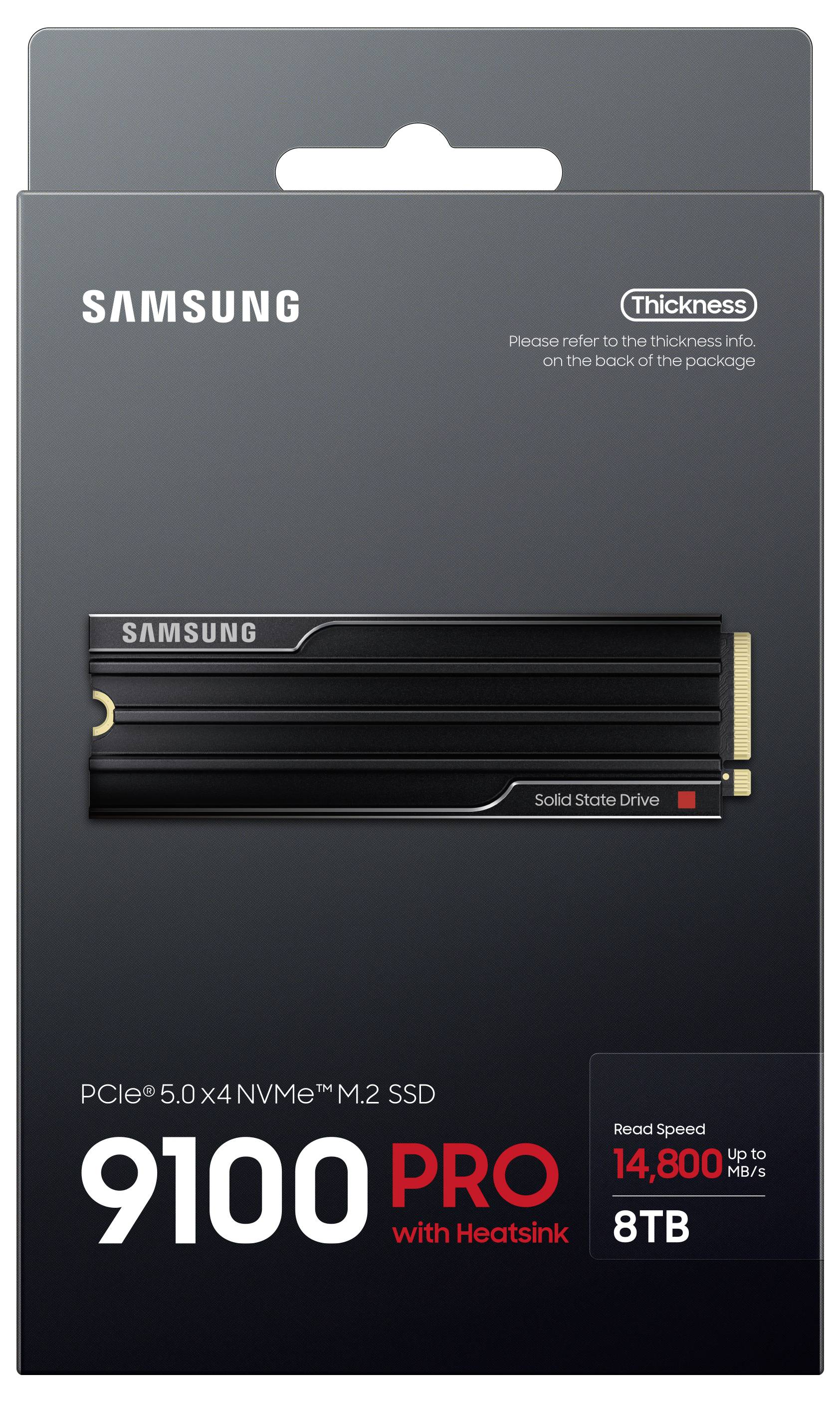 Samsung 9100 PRO NVMe SSD 8TB Verpackung; bietet Lesegeschwindigkeiten von bis zu 14.800 MB/s und einen Kühlkörper.