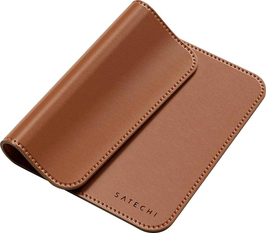 Eine braune Leder-MagSafe-Brieftasche mit präziser Naht und der Marke 'Satechi', die in den Falten eingeprägt ist, entwickelt, um Karten sicher zu halten.