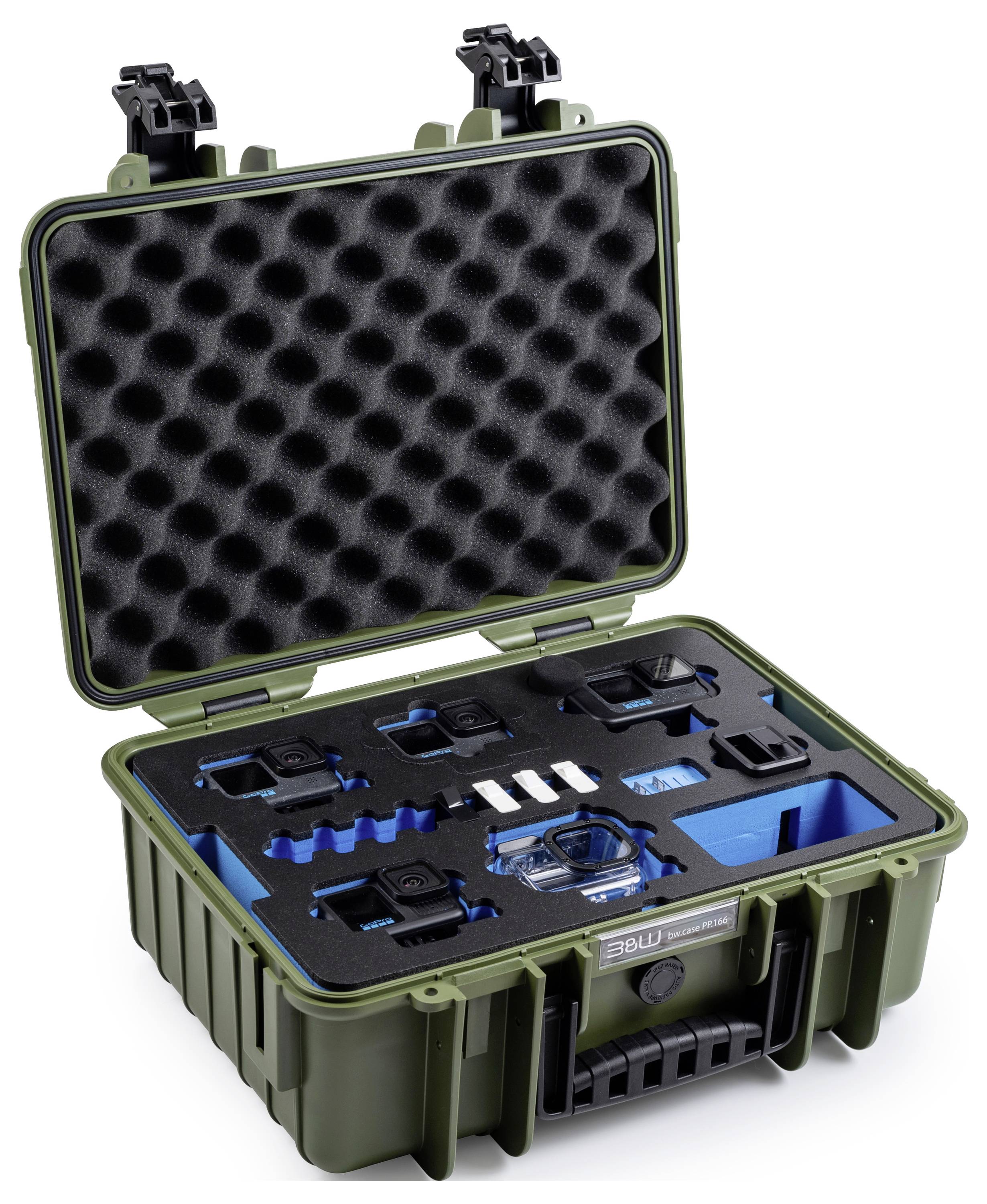 Ein offenes, robustes Schutzgehäuse mit Schaumstoffauskleidung enthält einen sorgfältig angeordneten Satz von elektronischen Geräten und Zubehör, einschließlich Speicherkarten und Halterungen.