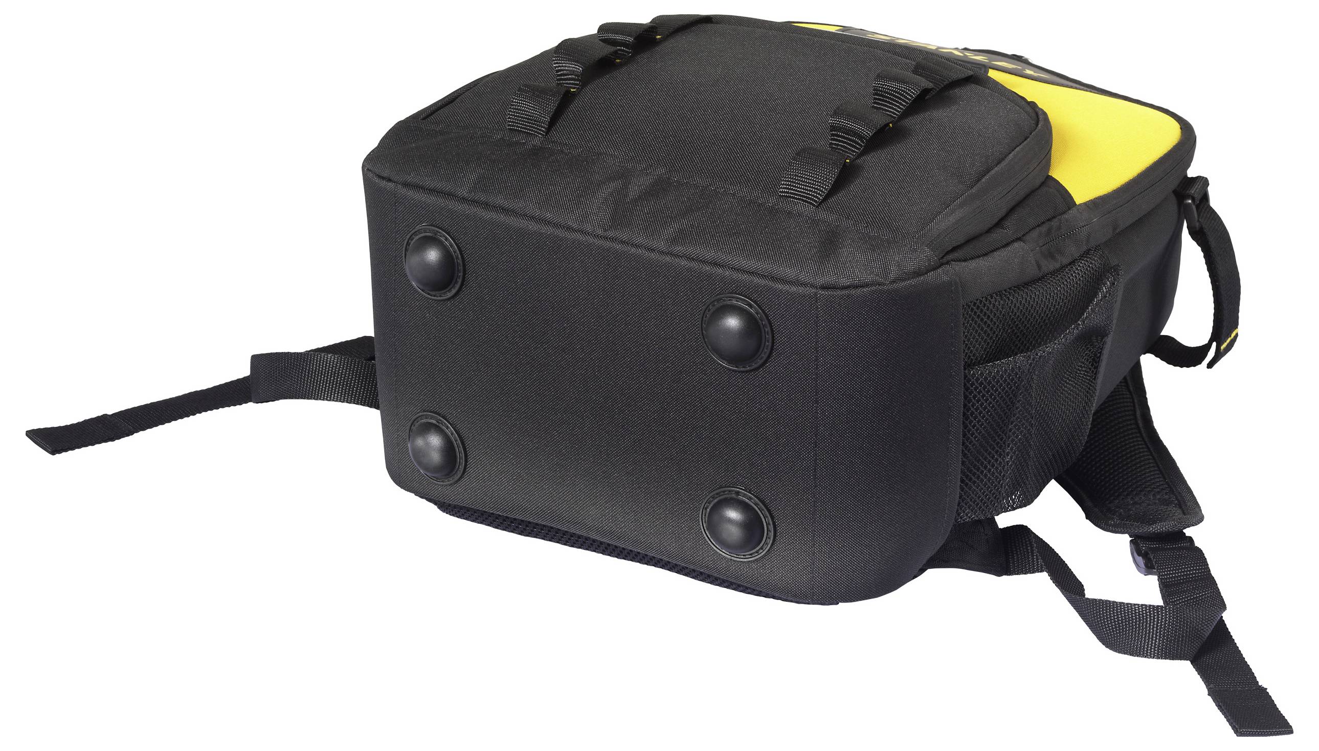 Eine schwarze und gelbe Tasche mit verstellbaren Trägern und vier Schutzstollen am Boden, konzipiert zum Transportieren von Ausrüstung oder persönlichen Gegenständen.