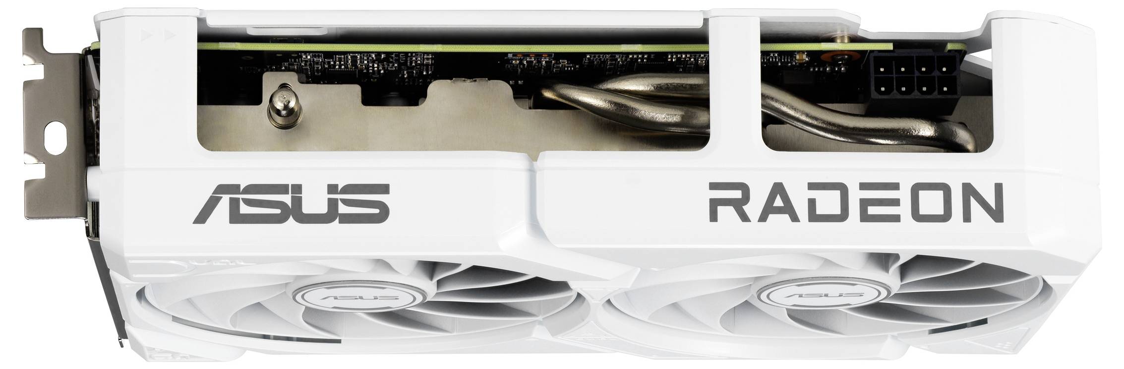 Eine weiße ASUS-Grafikkarte mit Doppellüftern und 'RADEON'-Branding, von der Seite betrachtet, wobei ein Teil des Kühlkörpers und des Stromanschlusses sichtbar ist.