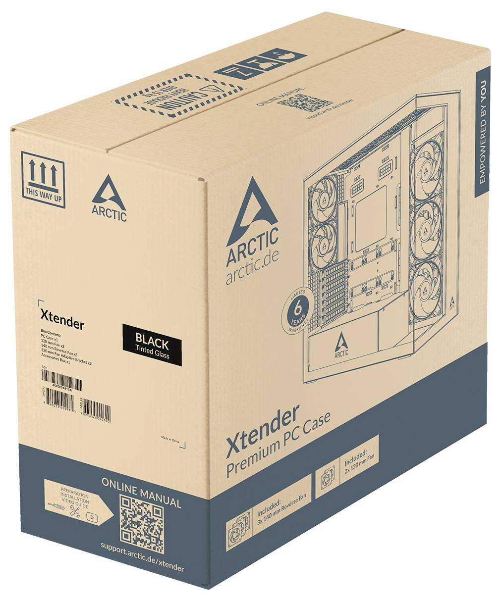 Karton für den 'Xtender Premium PC Gehäuse' von Arctic. Enthält Produktabbildung, Logos, QR-Code für die Bedienungsanleitung und die Bezeichnung 'SCHWARZE getönte Scheibe'.