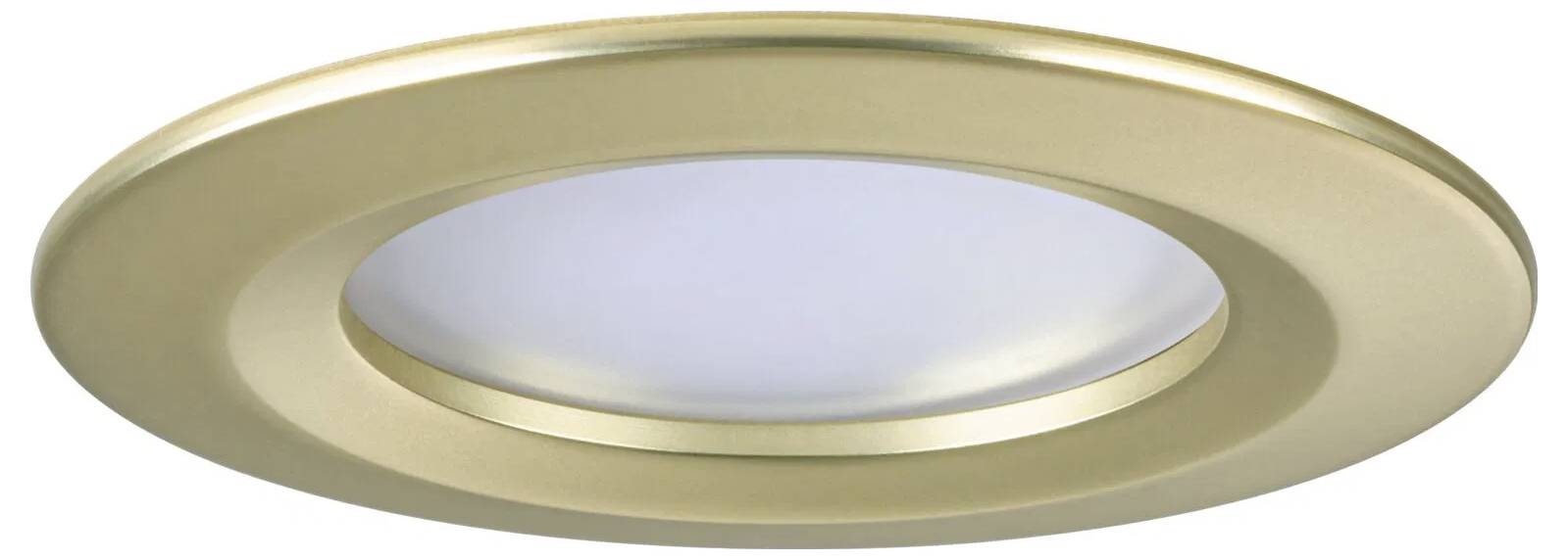 Eine runde, goldfarbene, eingelassene Deckenleuchte mit einer satinierten Linse in der Mitte.